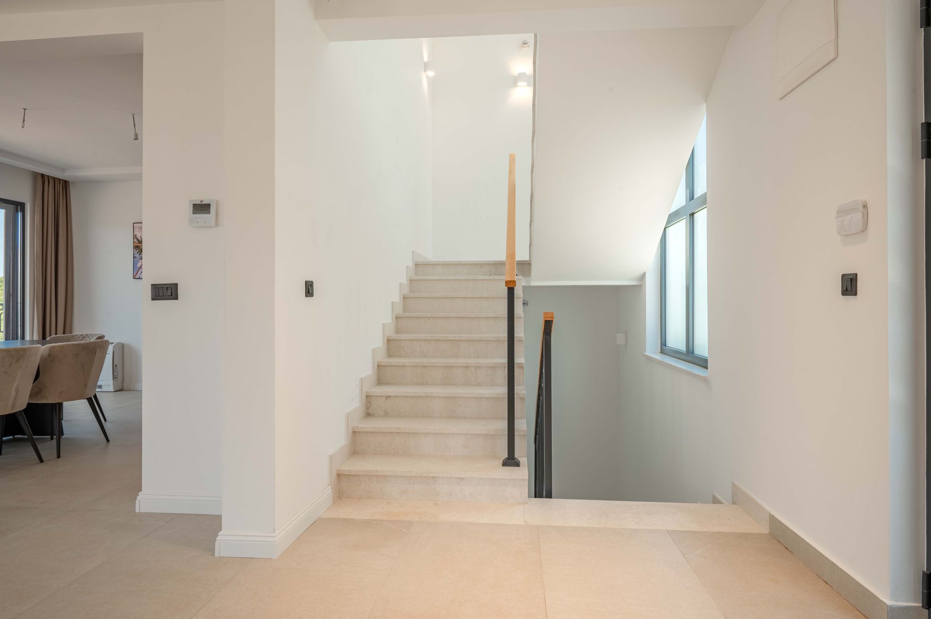 Budva, Reževići – Nova Luksuzna Vila sa Pogledom na More i Bazenom - Amfora Real Estate