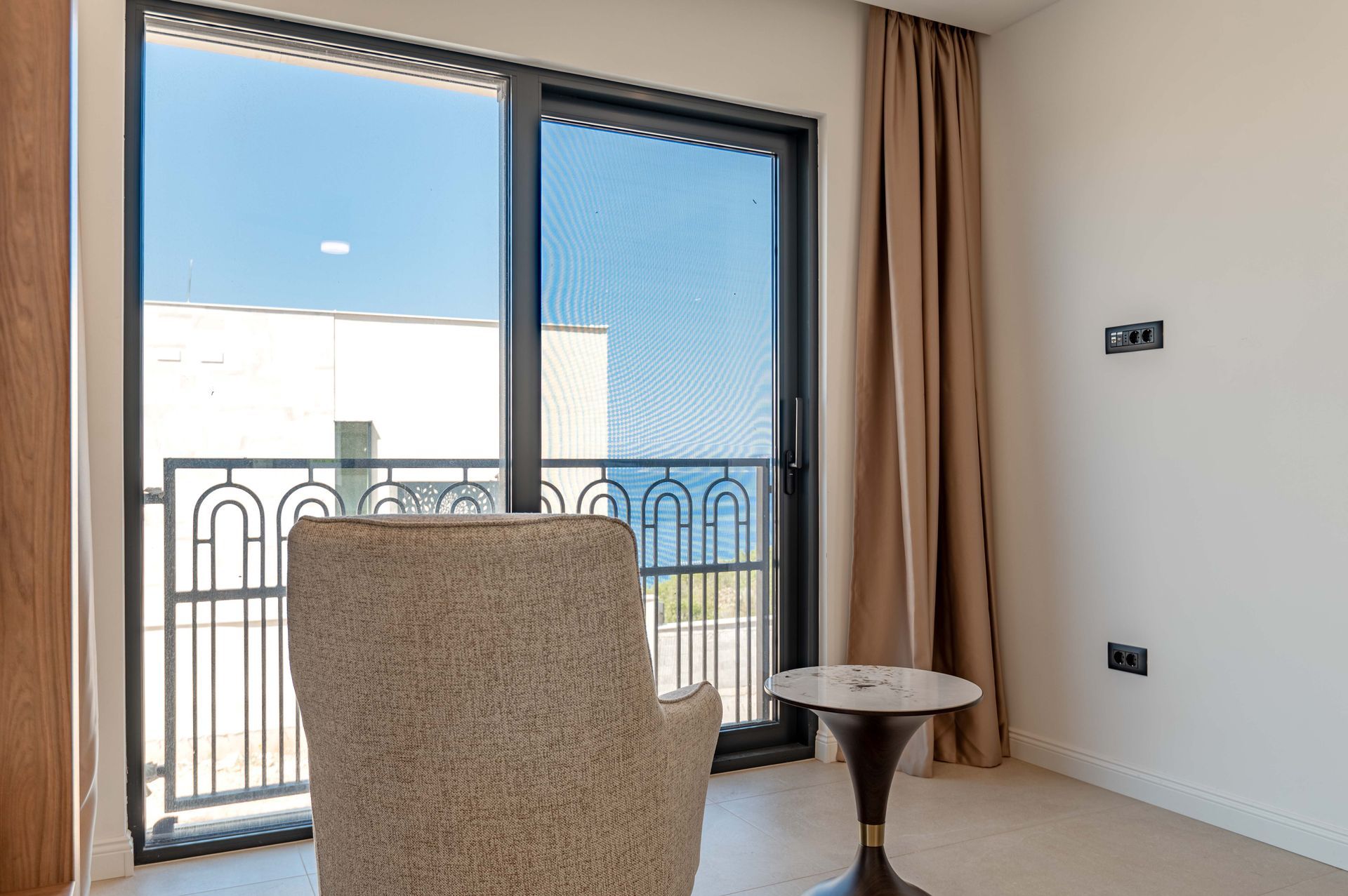 Budva, Reževići – Nova Luksuzna Vila sa Pogledom na More i Bazenom - Amfora Real Estate