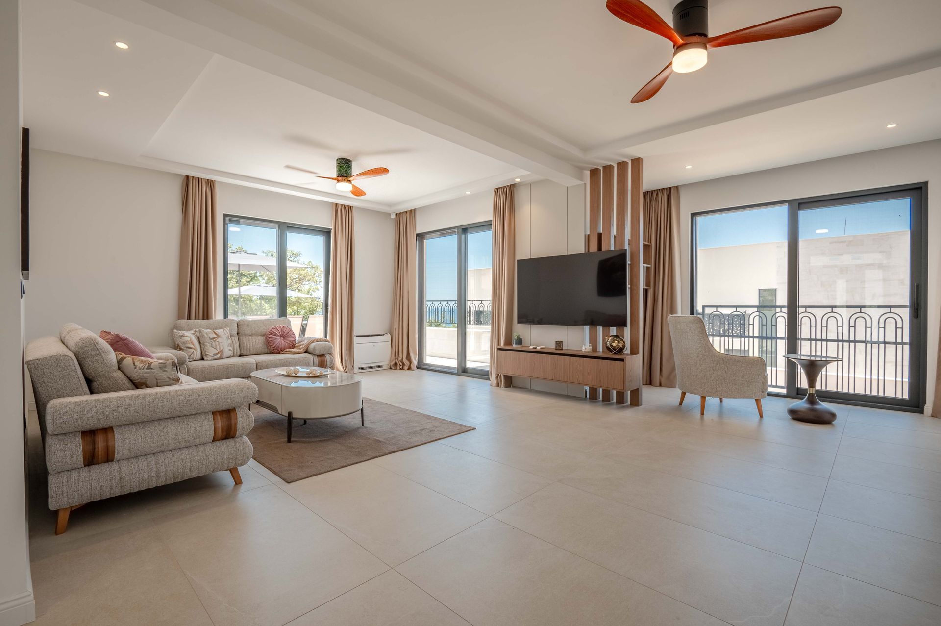 Budva, Reževići – Nova Luksuzna Vila sa Pogledom na More i Bazenom - Amfora Real Estate