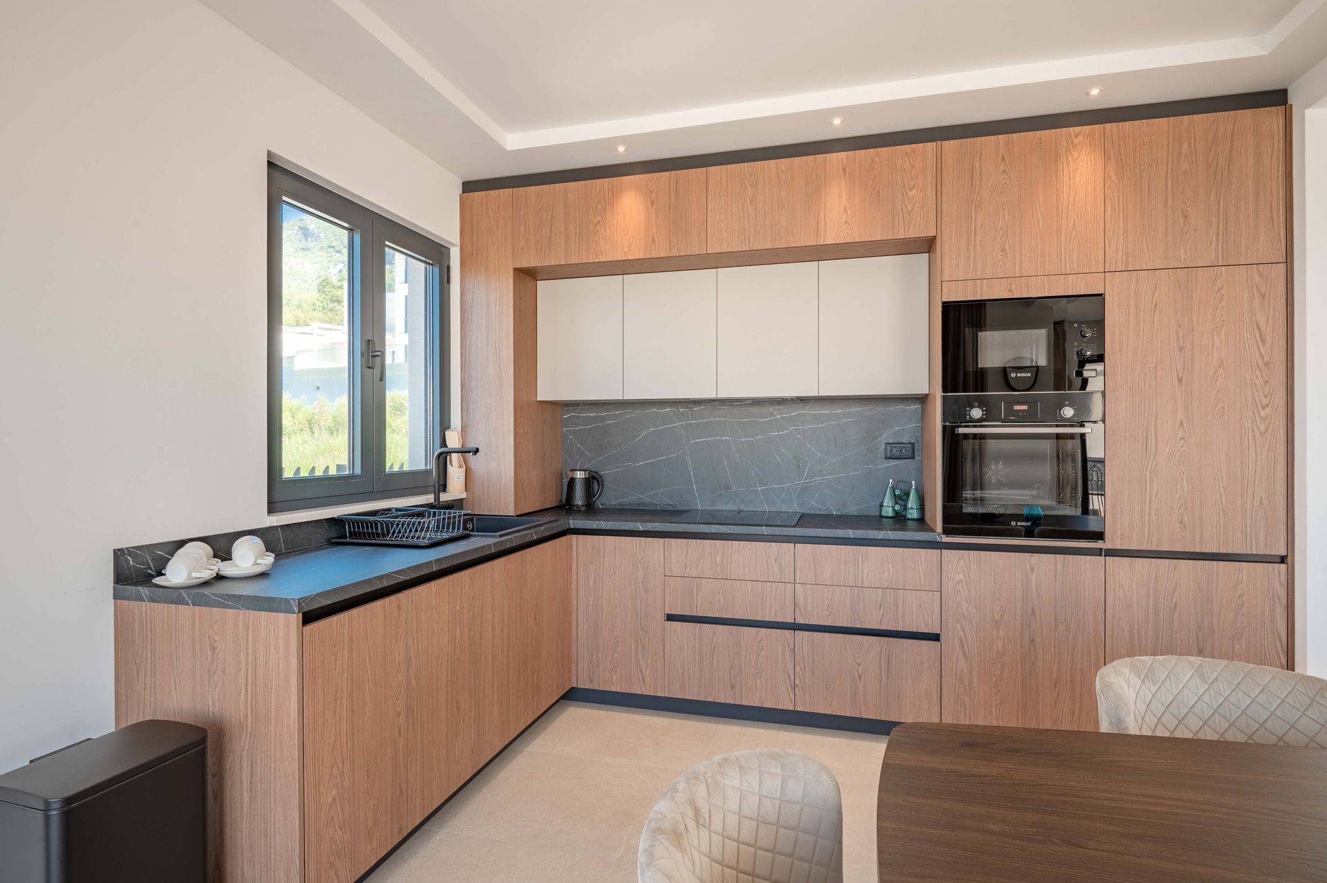 Budva, Reževići – Dve Nove Luksuzna Vila sa Pogledom na More i Bazenom - Amfora Real Estate