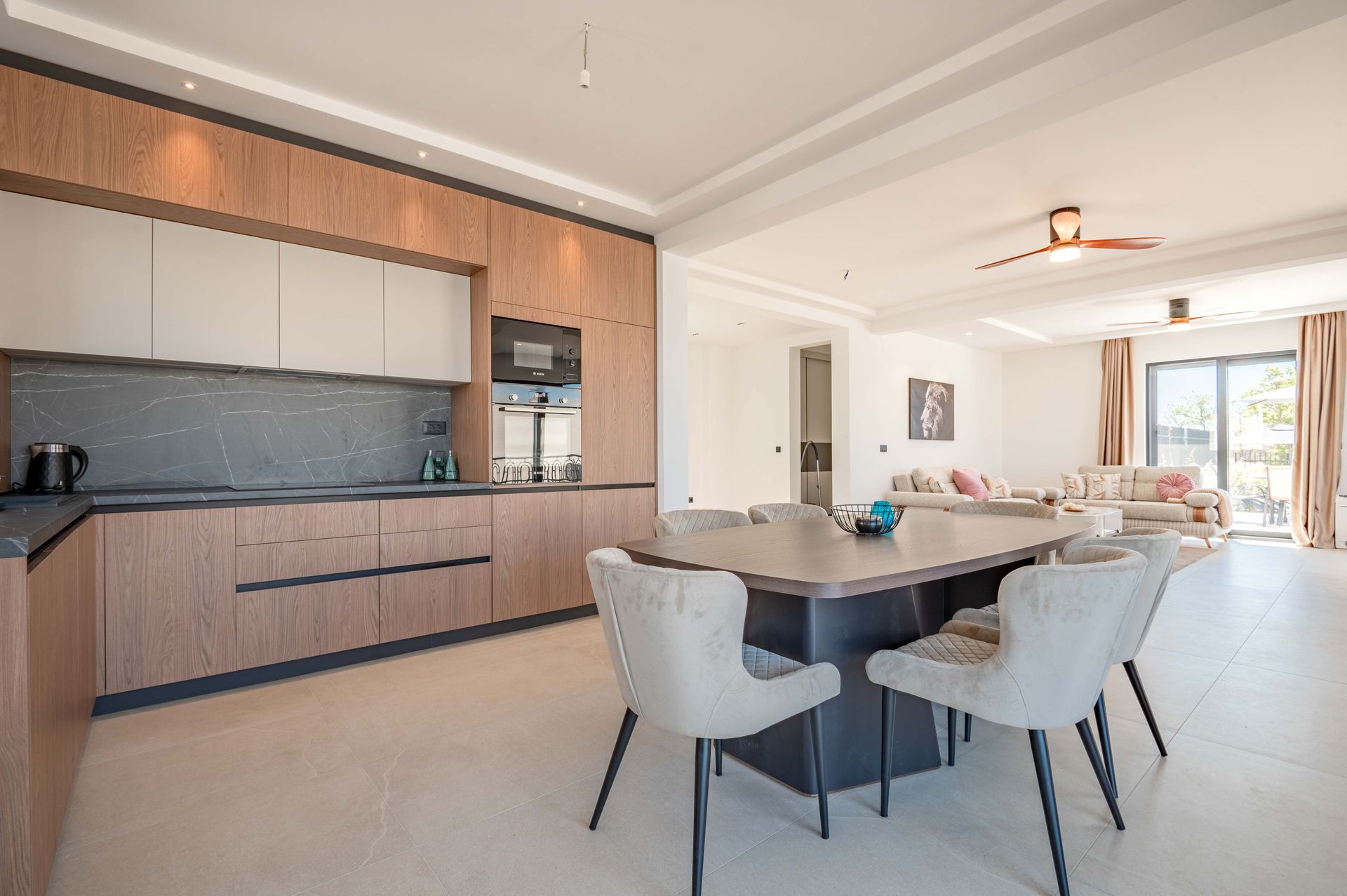 Budva, Reževići – Dve Nove Luksuzna Vila sa Pogledom na More i Bazenom - Amfora Real Estate