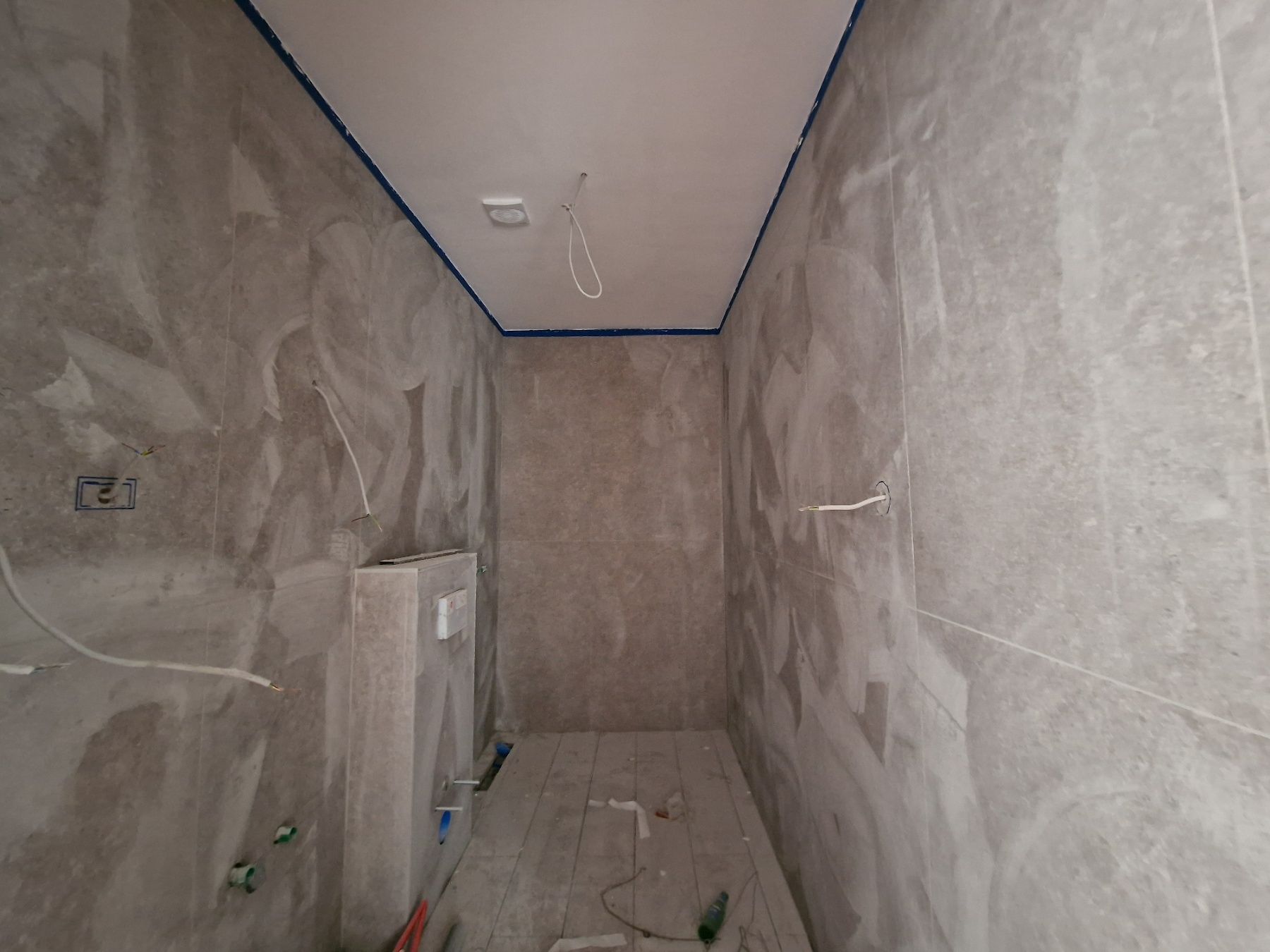 Dvosoban Stan 88.81m² sa pogledom na more i gratis krovnom terasom u Novom Stambenom Kompleksu u Bečićima - Amfora Real Estate