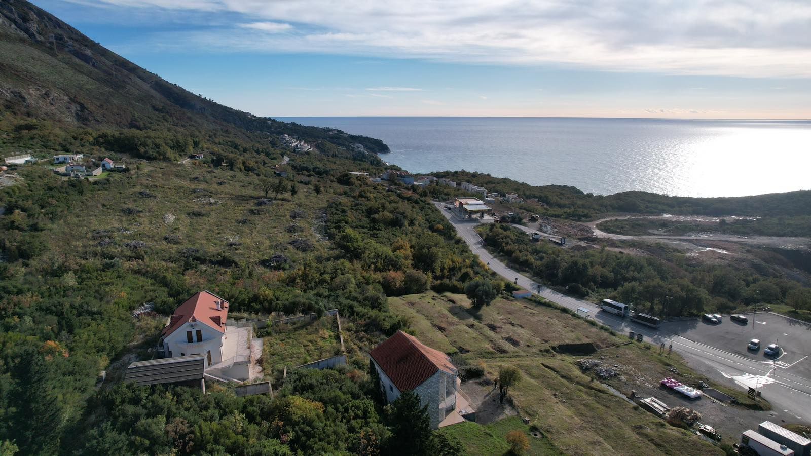 amforaproperty.com/Kuća sa Panoramskim Pogledom na More i Parcelom od 813 m² – Blizikuće, Sveti Stefan