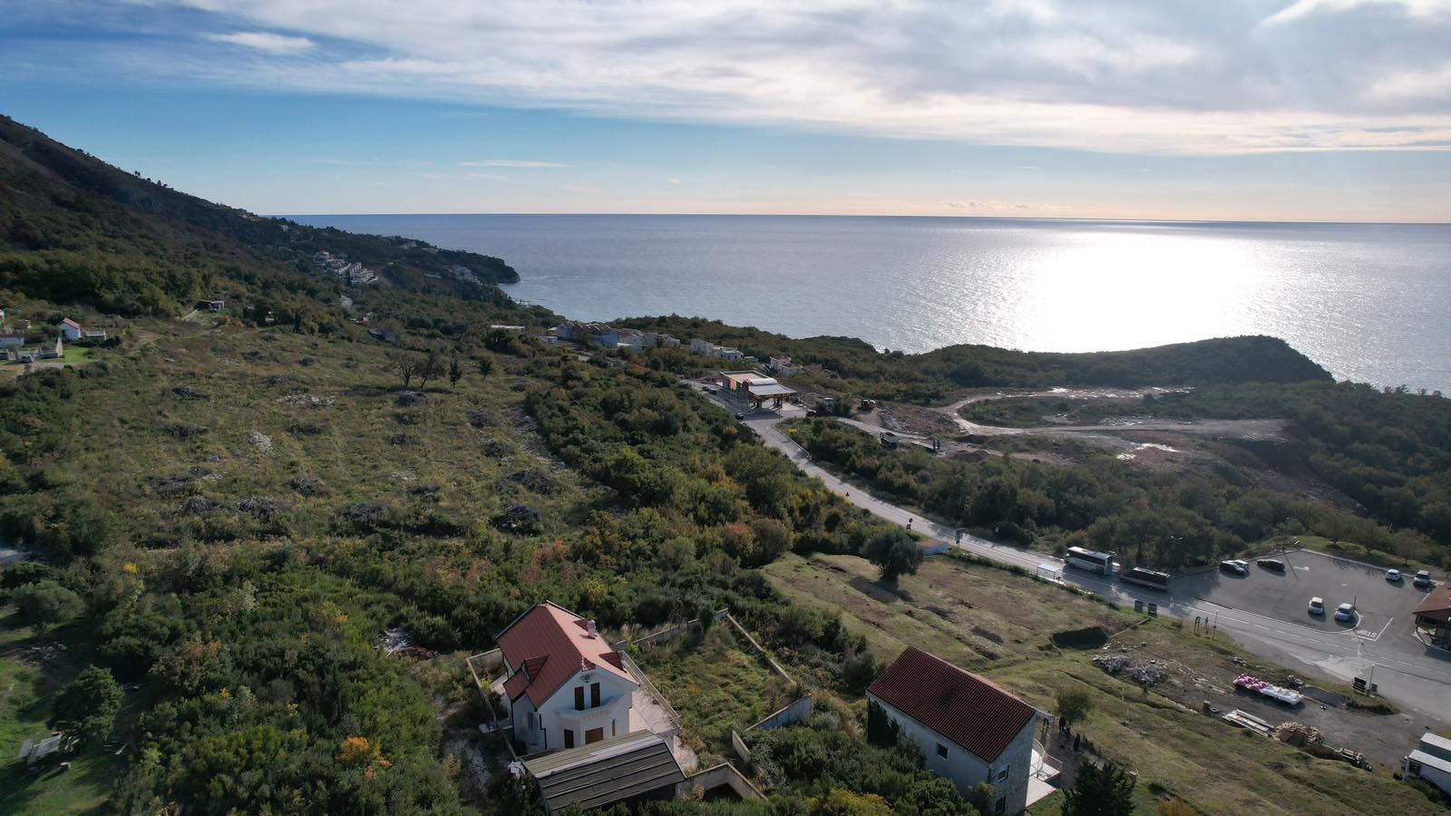 amforaproperty.com/Kuća sa Panoramskim Pogledom na More i Parcelom od 813 m² – Blizikuće, Sveti Stefan