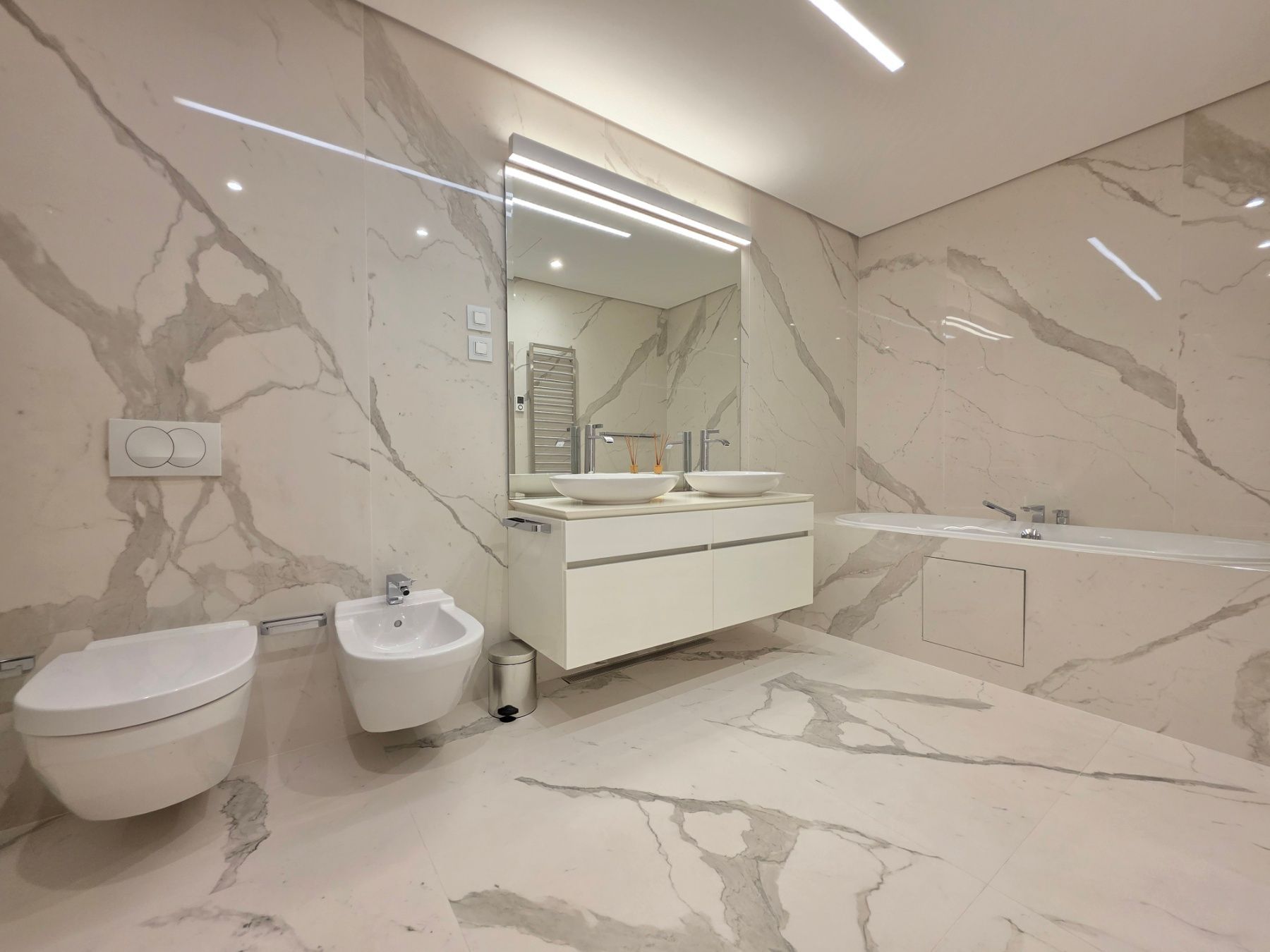 Prodaja luksuzan dvosoban stan 160m² - Dukley Gardens, Budva - Amfora Real Estate