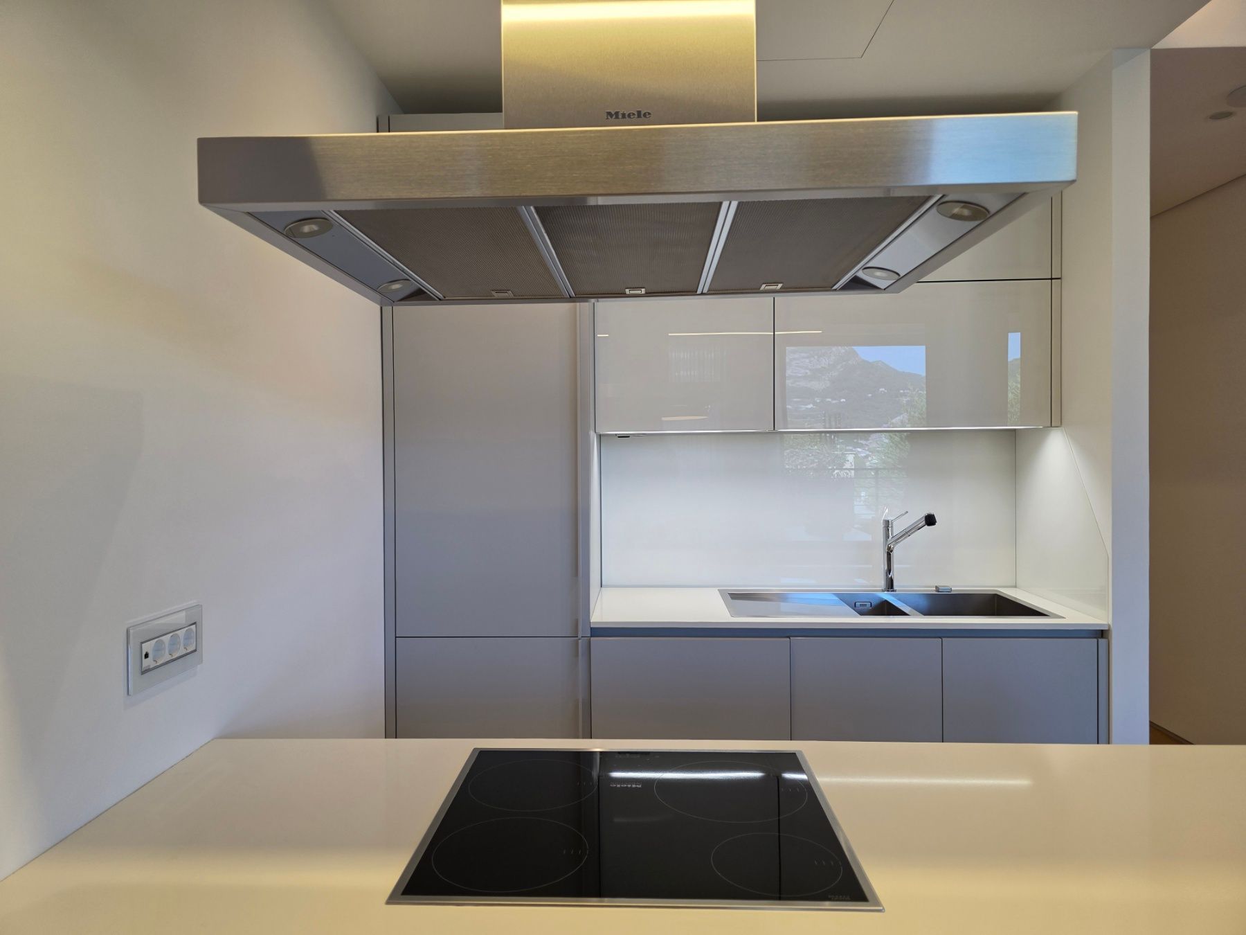 Prodaja luksuzan dvosoban stan 160m² - Dukley Gardens, Budva - Amfora Real Estate