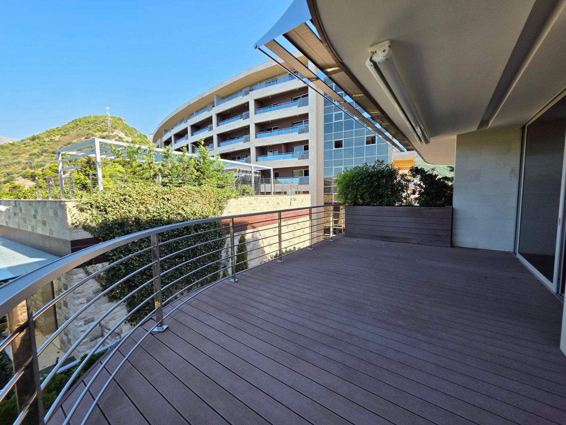 Prodaja luksuzan dvosoban stan 160m² - Dukley Gardens, Budva - Amfora Real Estate