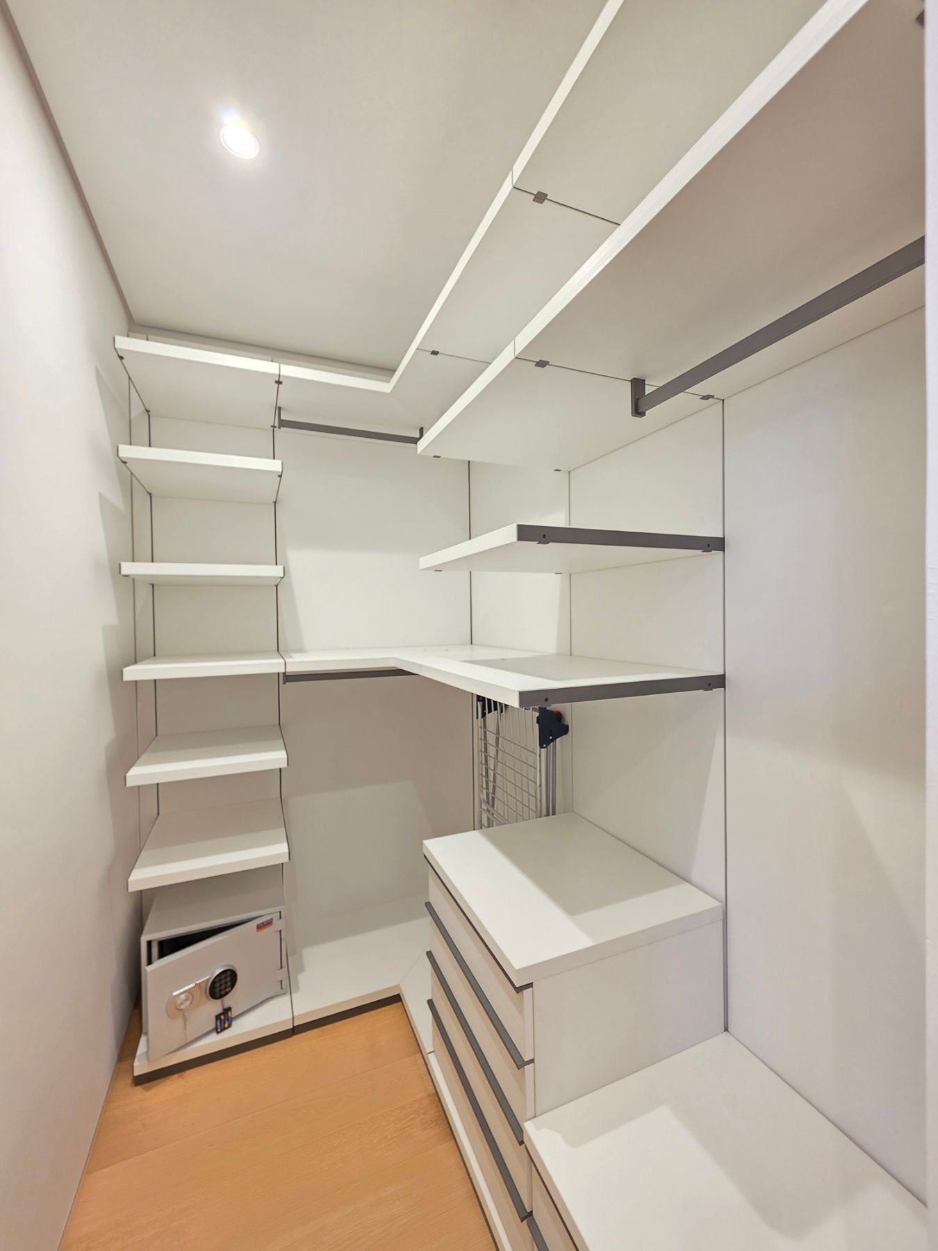 Prodaja luksuzan dvosoban stan 160m² - Dukley Gardens, Budva - Amfora Real Estate