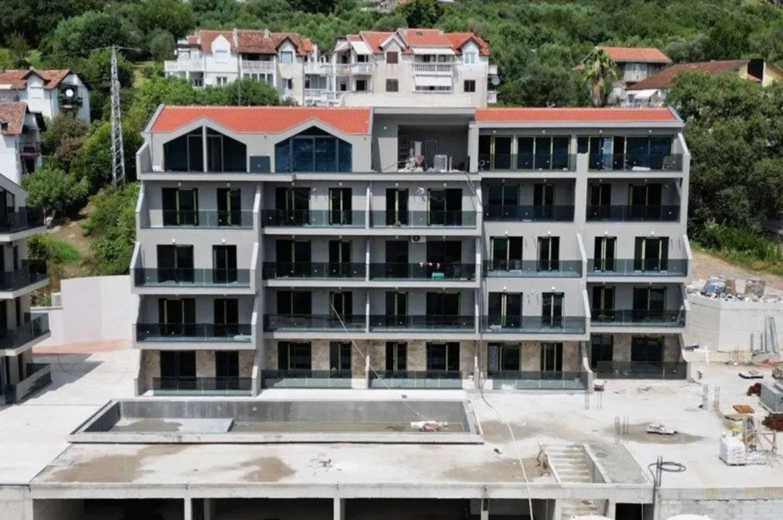 amforaproperty.com/Jednosoban stan u novogradnji, površine 50 m²,Baosici-Herceg Novi