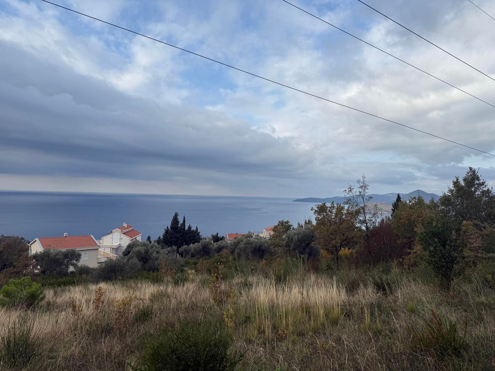 amforaproperty.com/Urbanizovan plac 1.891 m² sa pogledom na more, Blizikuće, Budva