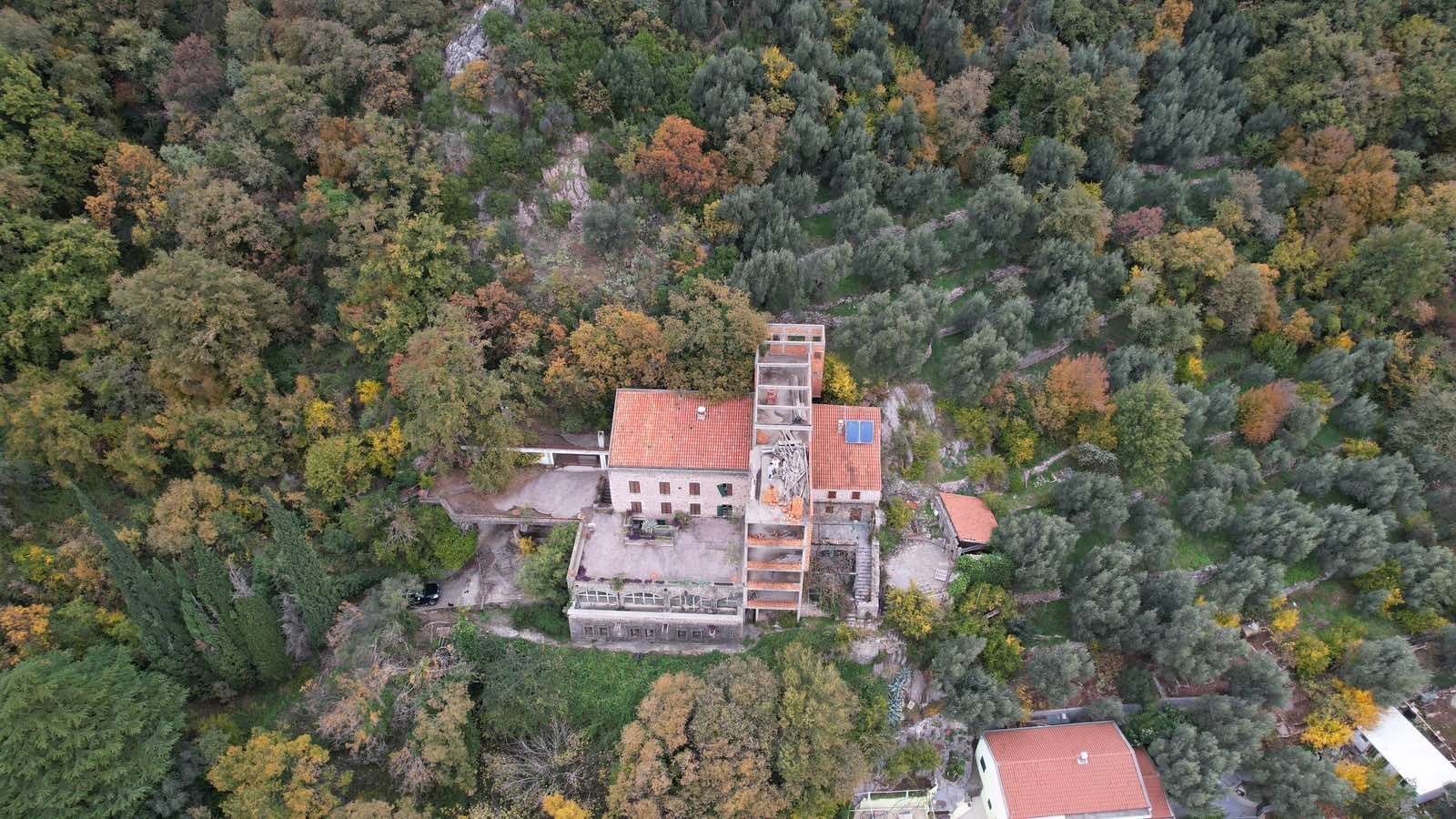 amforaproperty.com/Stambeni objekat u izgradnji 680m2 sa pogledom na more,Petrovac