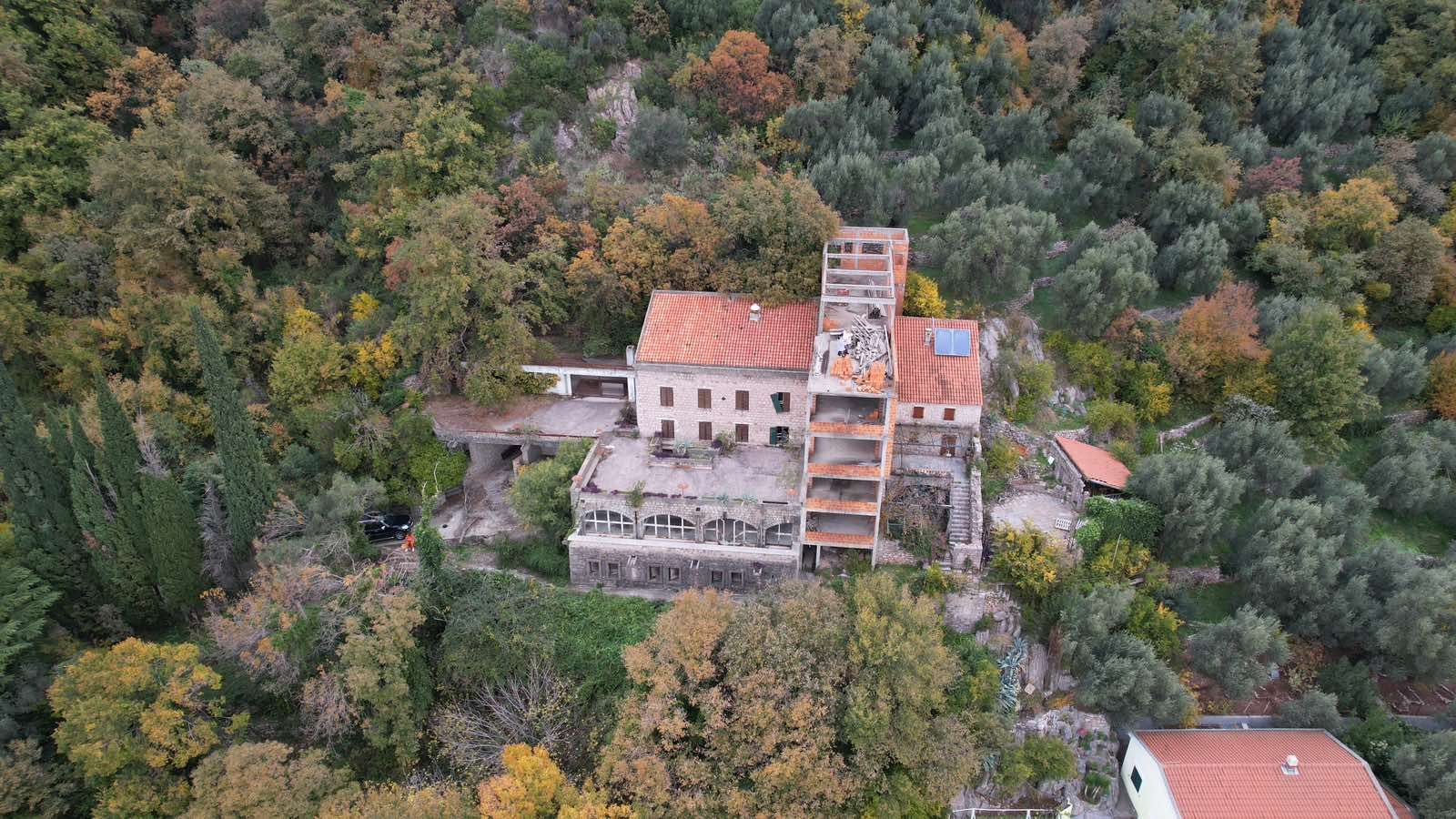 amforaproperty.com/Stambeni objekat u izgradnji 680m2 sa pogledom na more,Petrovac