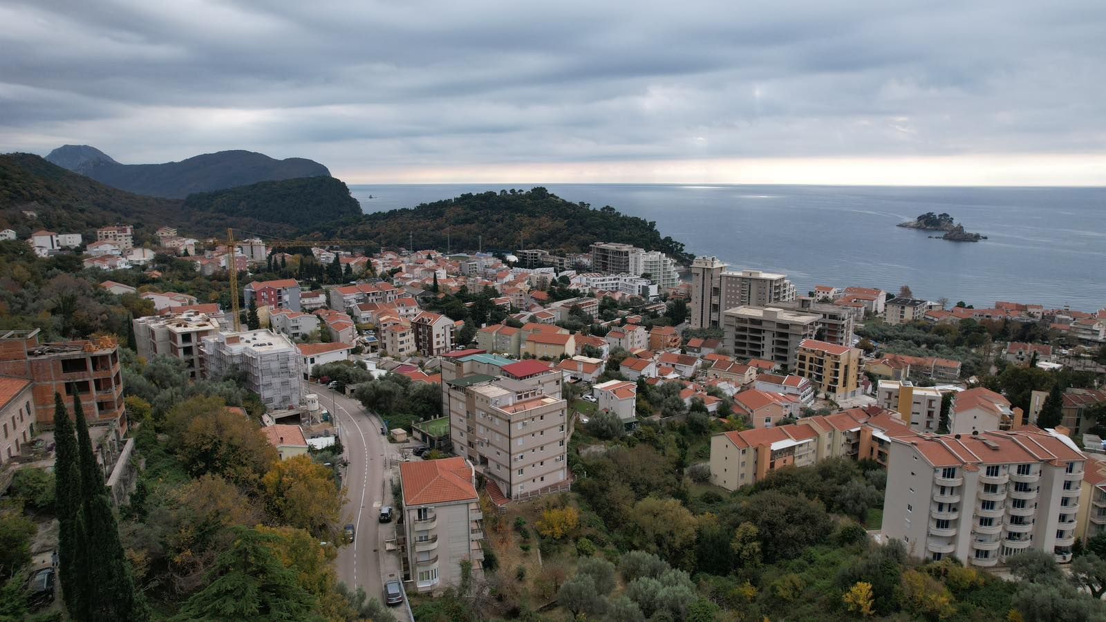 amforaproperty.com/Urbanizovan plac 360 m² sa pogledom na more, Petrovac