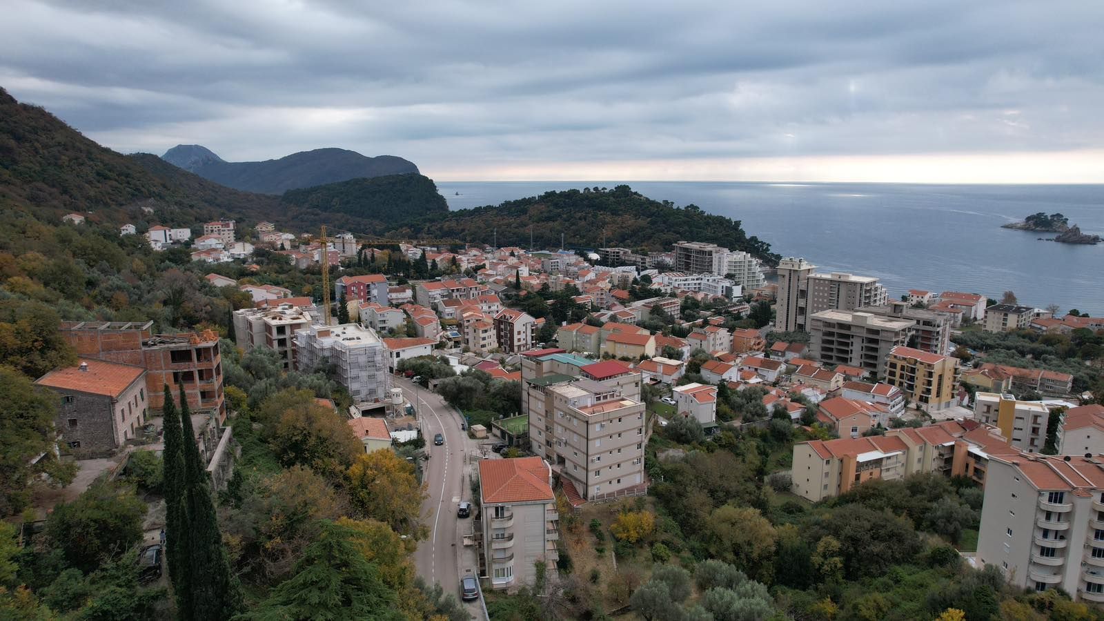 amforaproperty.com/Urbanizovan plac 360 m² sa pogledom na more, Petrovac