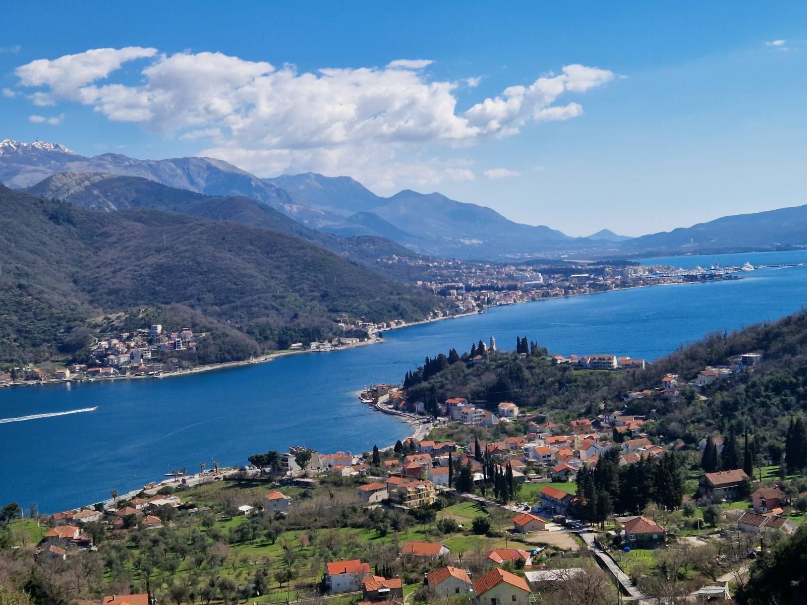 amforaproperty.com/Urbanizovano zemljište sa pogledom na more, 3.000 m², Kamenari, Herceg Novi