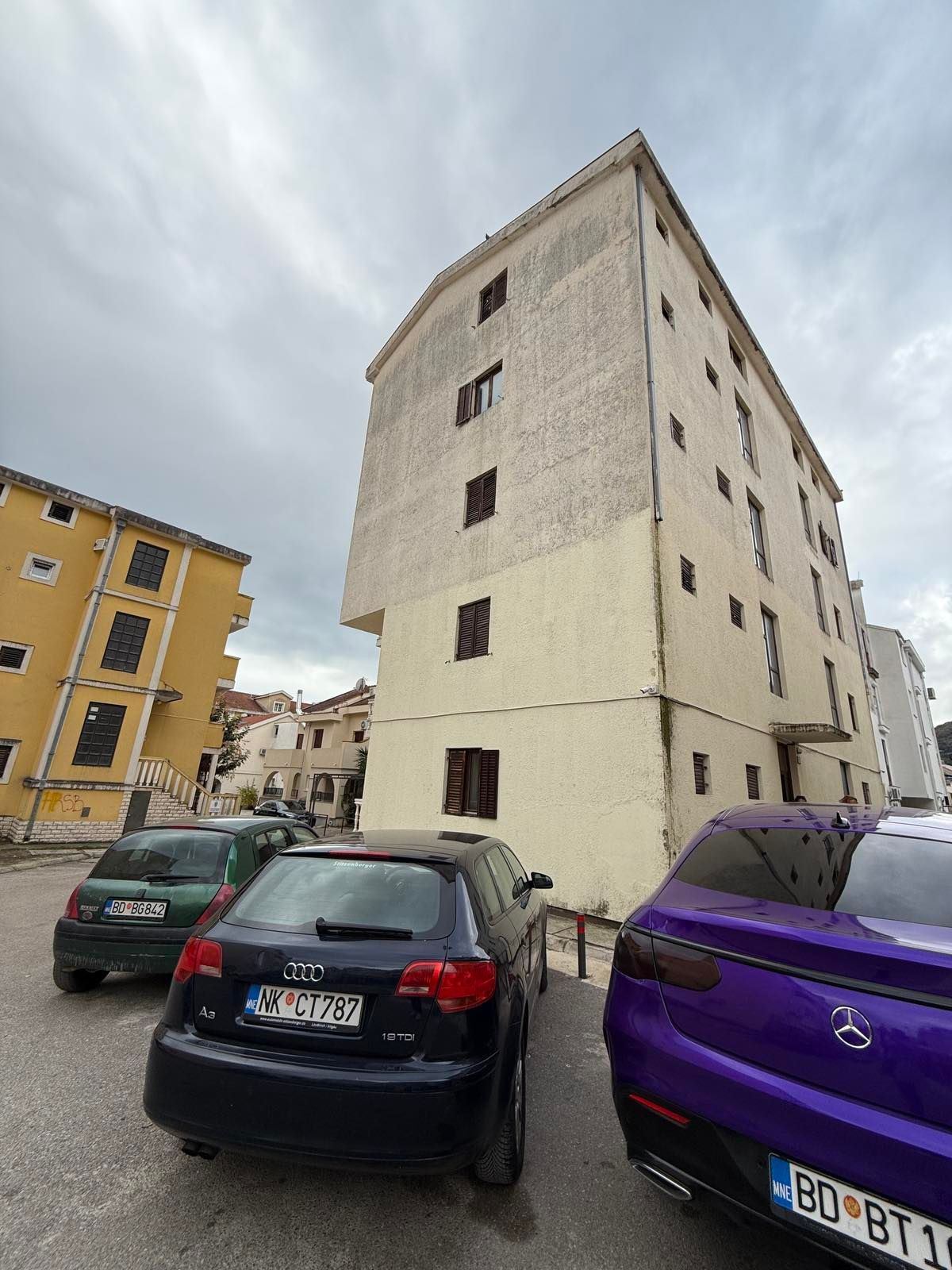 amforaproperty.com/Kompletno namešten hotel-apartman u centru Budve, 200 metara od Slovenske plaže