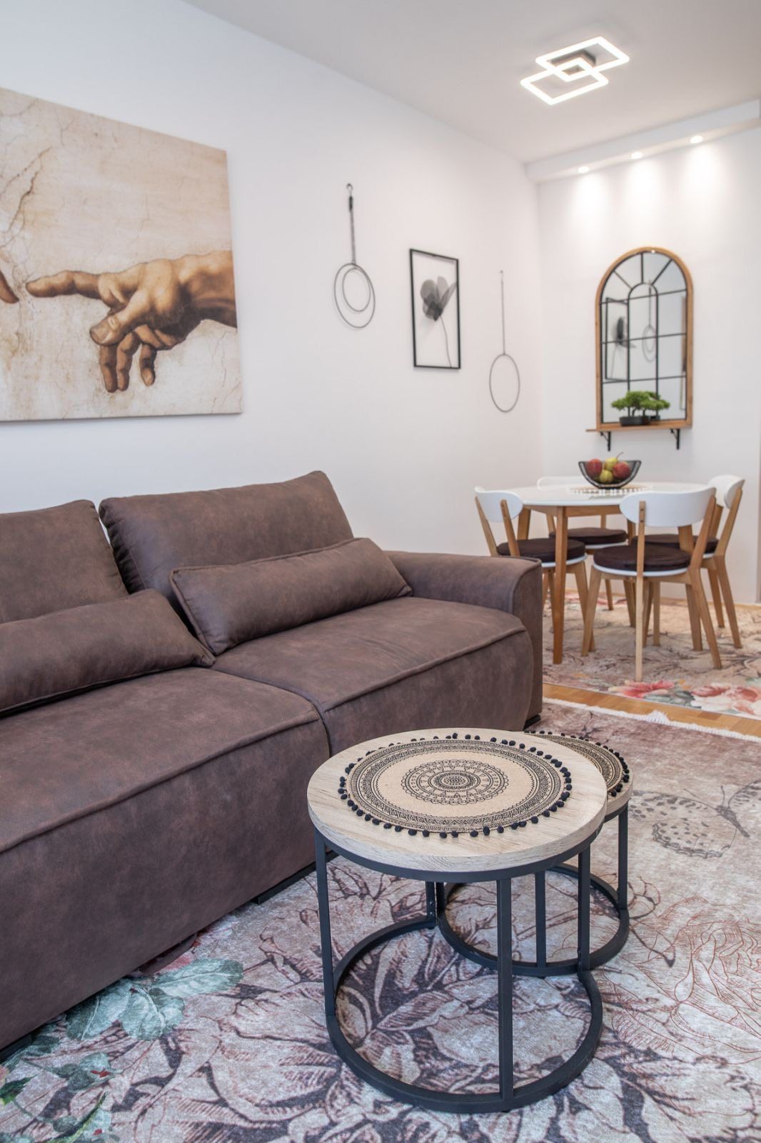 Moderno opremljen jednosoban stan sa garaznim mestom kod autobuske stanice u Budvi (Izdavanje na duzi period) - Amfora Real Estate