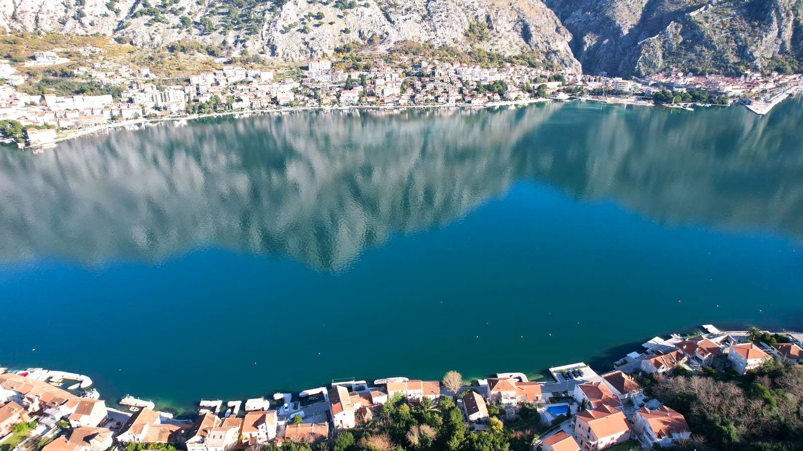 amforaproperty.com/Prelepa kamena kuća na prvoj liniji do mora u Muo, Kotor