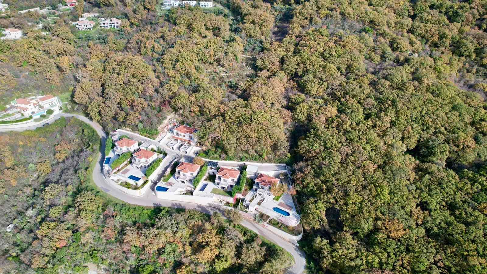 amforaproperty.com/Urbanizovano zemljište od 2.170 m² sa panoramskim pogledom na more – Kuljače, Budva