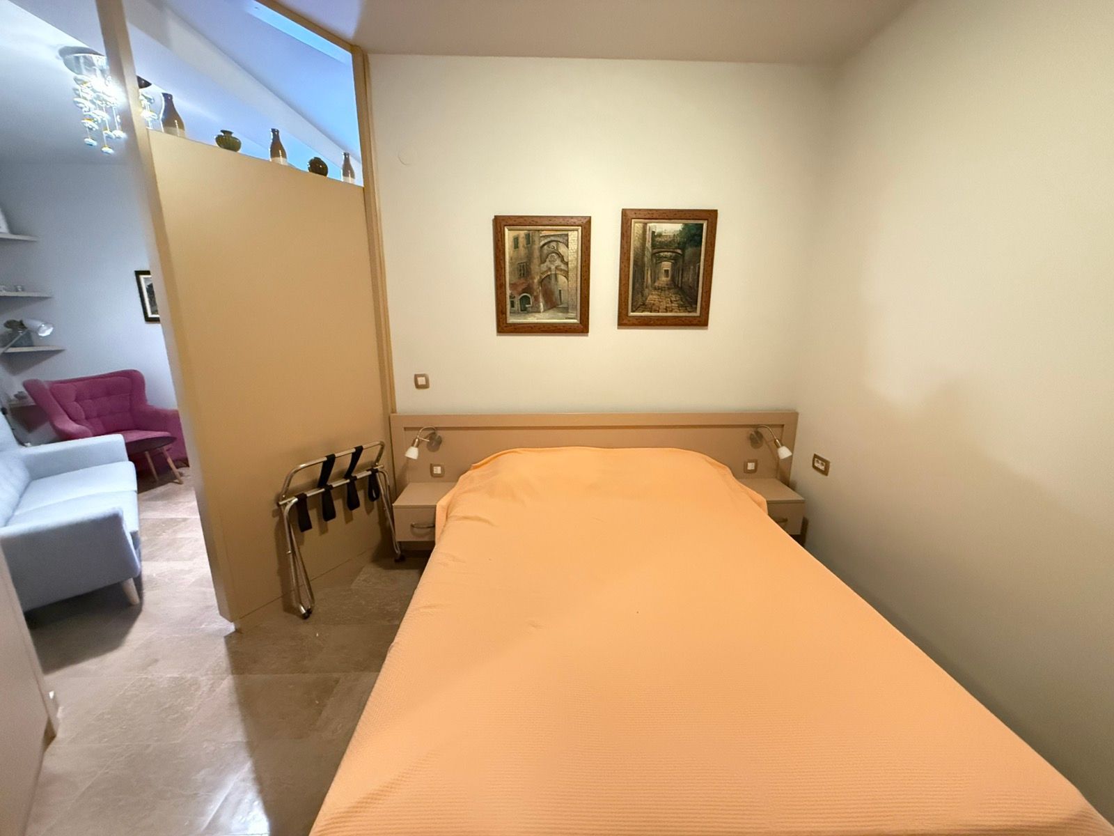 amforaproperty.com/Prodaja tri studio apartmana sa bazenom, 250 metara od mora, Dobrota, Kotor