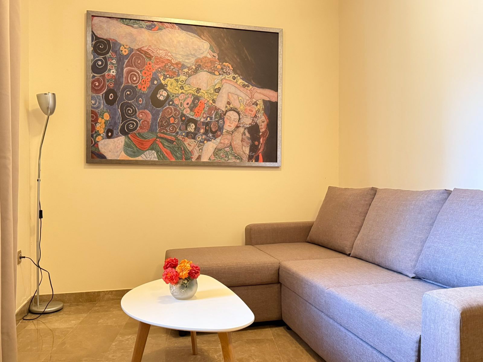 amforaproperty.com/Prodaja tri studio apartmana sa bazenom, 250 metara od mora, Dobrota, Kotor