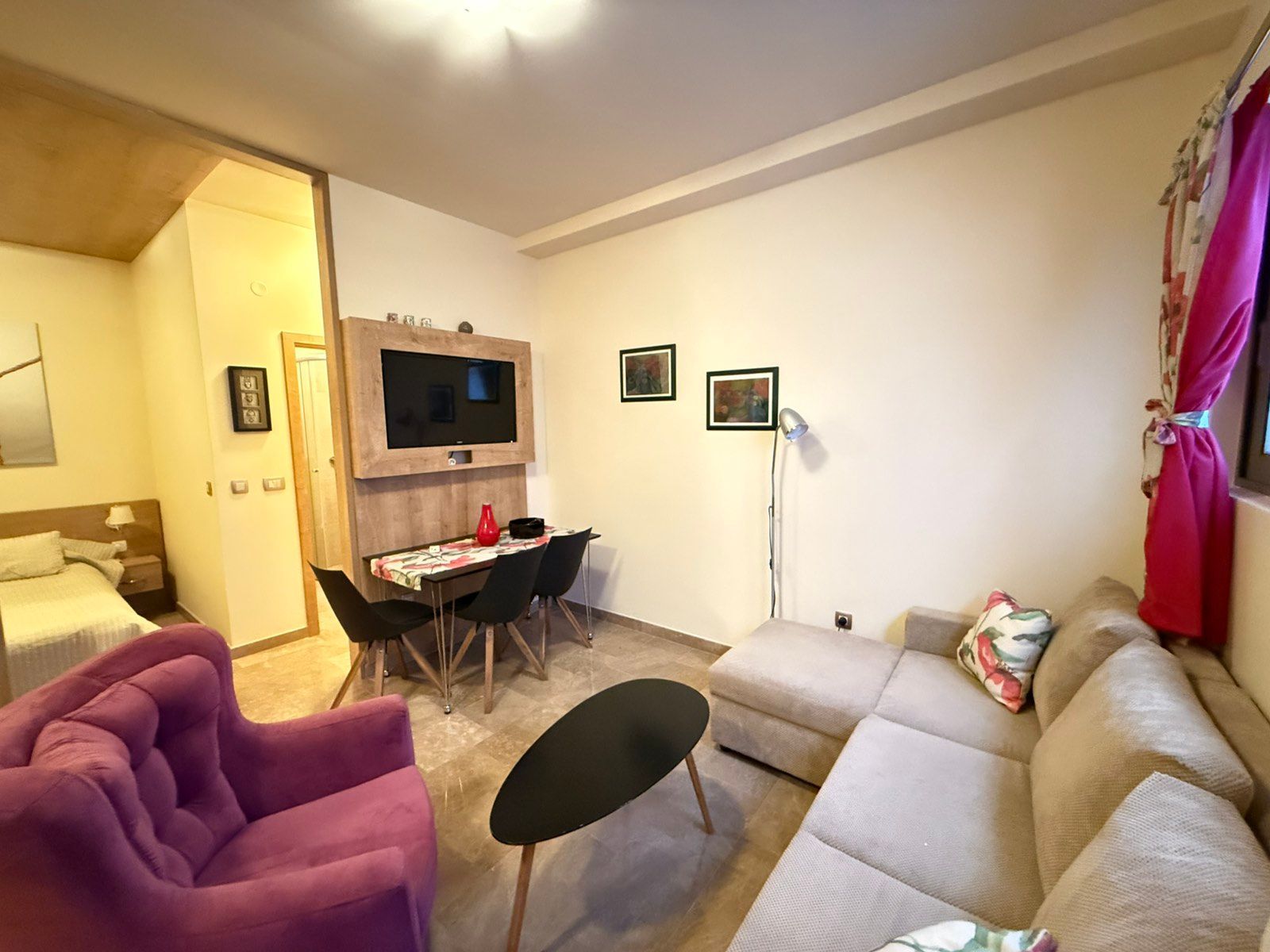 amforaproperty.com/Prodaja tri studio apartmana sa bazenom, 250 metara od mora, Dobrota, Kotor