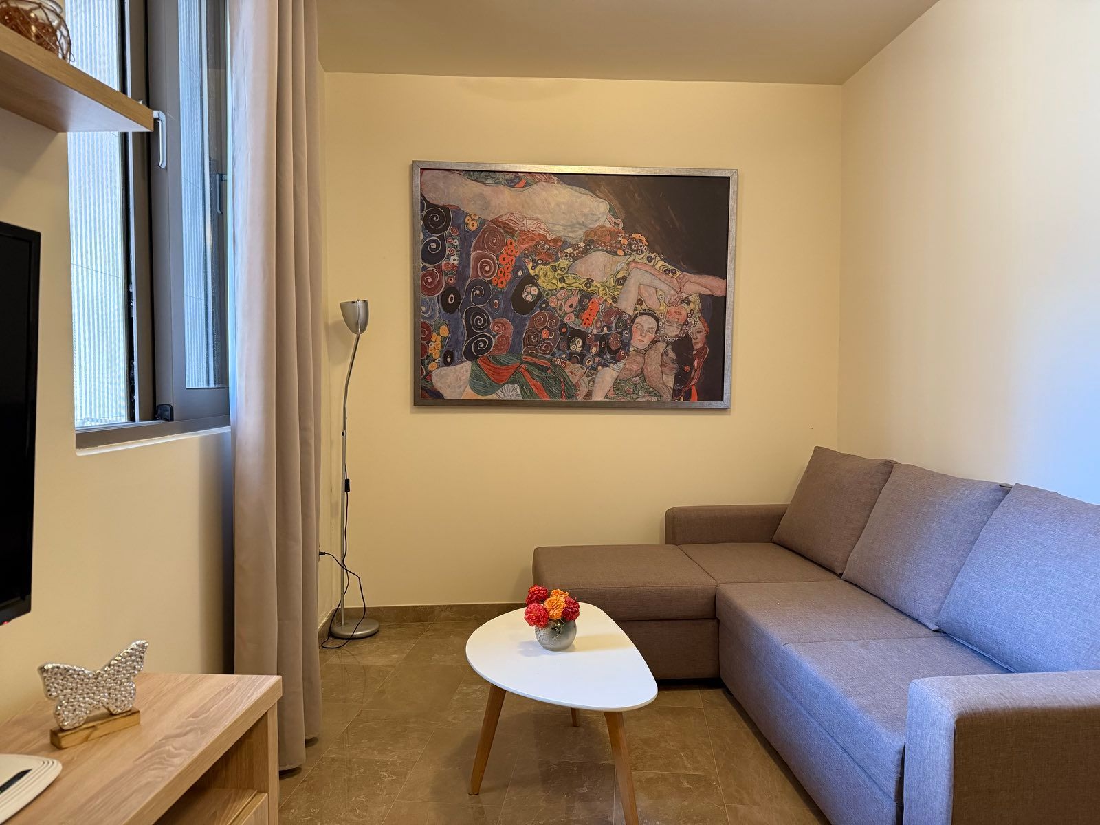 amforaproperty.com/Prodaja tri studio apartmana sa bazenom, 250 metara od mora, Dobrota, Kotor