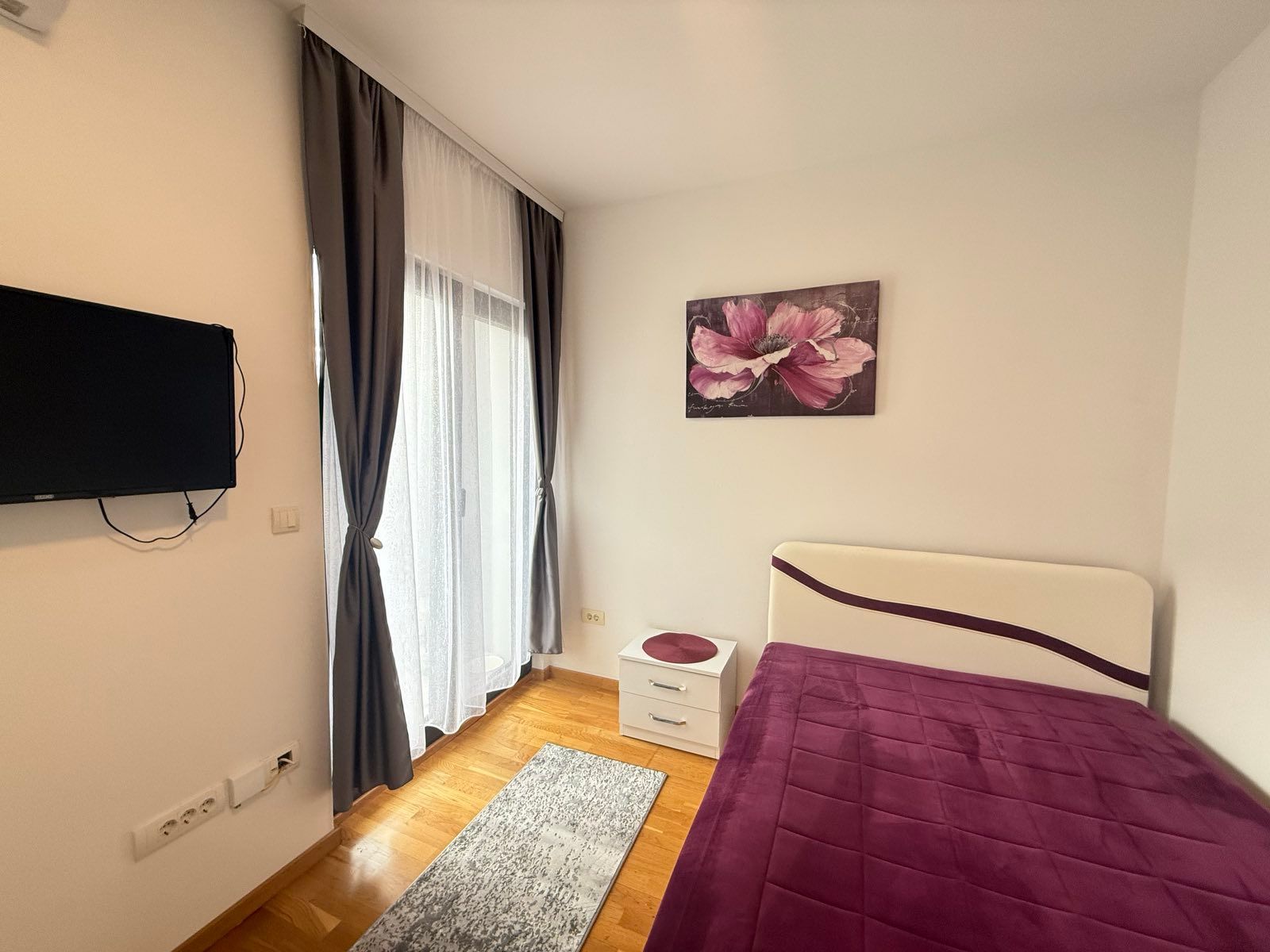 amforaproperty.com/Moderno opremljen studio apartman u Budvi (Izdavanje na duzi period)