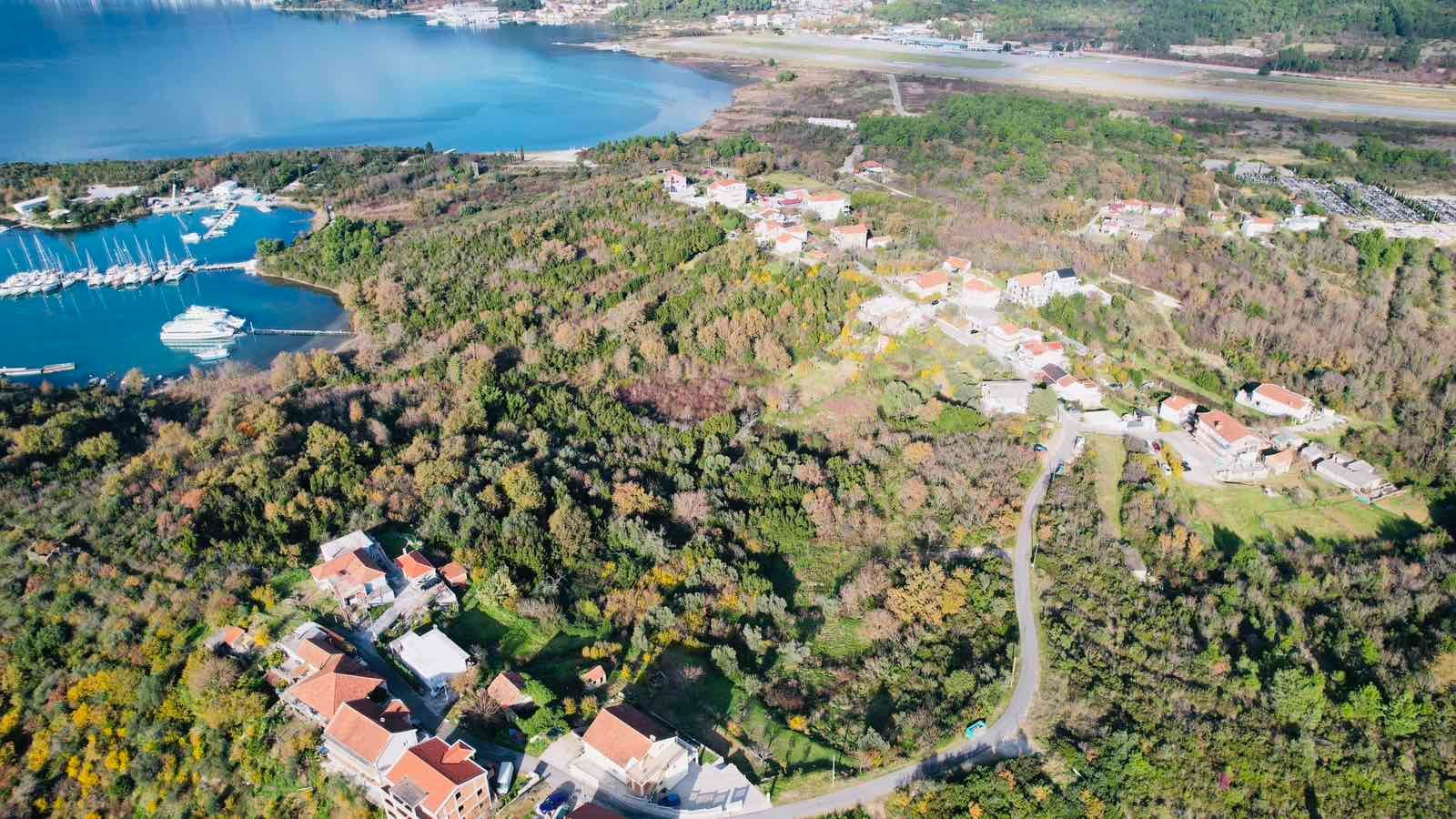 amforaproperty.com/Urbanizovan plac 3.789 m² s prelepim pogledom na more, Tivat-Mrčevac