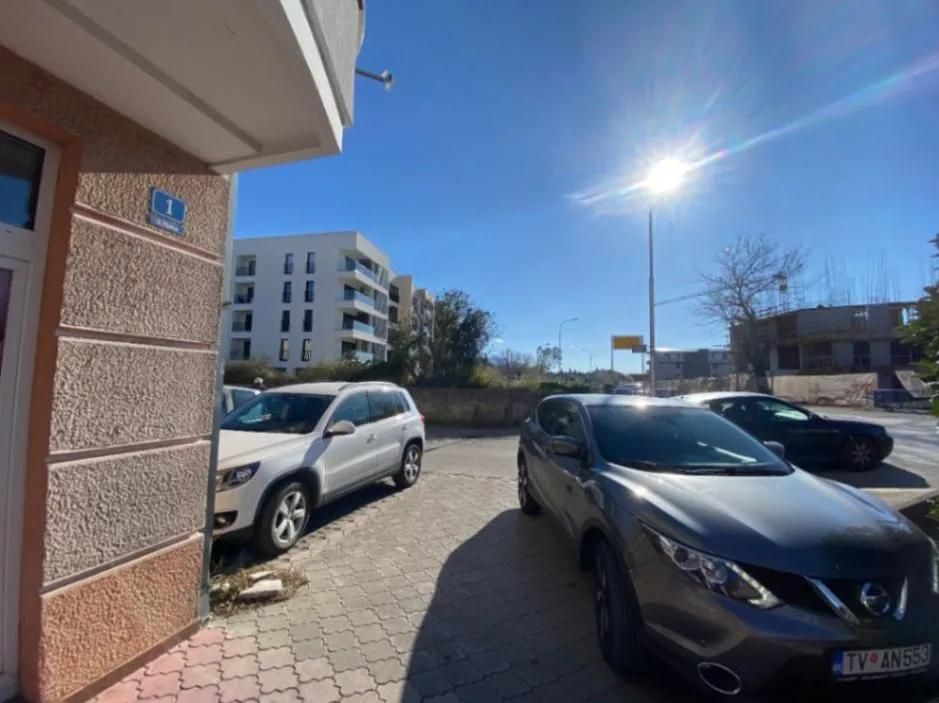 amforaproperty.com/Poslovni prostor 16m2 na atraktivnoj lokaciji,Tivat-Donja Lastva