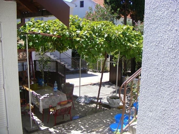 amforaproperty.com/Dve kuće 102 m² na placu od 200 m² u Šušnju, Bar