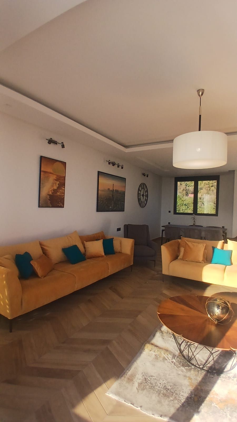 amforaproperty.com/Luksuzan Penthouse od 100m² + Prostrana Krovna Terasa sa Panoramskim Pogledom na More i Đakuzi Kadom – Budva