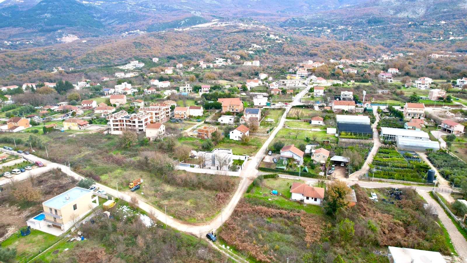 amforaproperty.com/Radanovici,Kotor-Gradjevinsko zemljiste 1142m2