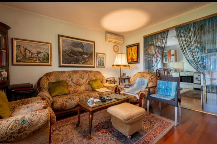 amforaproperty.com/Prodaja kuće od 154 m² sa prostranim placem od 1200 m² i prelepim pogledom na grad i more, Marovići, Bar