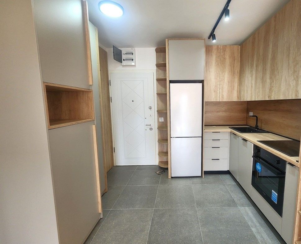 amforaproperty.com/Moderno opremljen jednosoban stan 45m2 u Budvi,Podkosljun