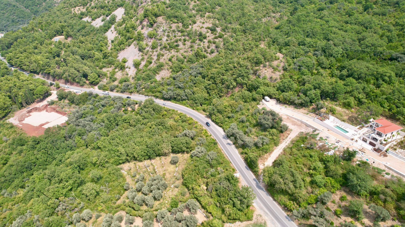 Prodaja građevinskog zemljista 2.682 m² za izgradnju 5 luksuznih vila sa pogledom na more – Blizikuće, Budva - Amfora Real Estate