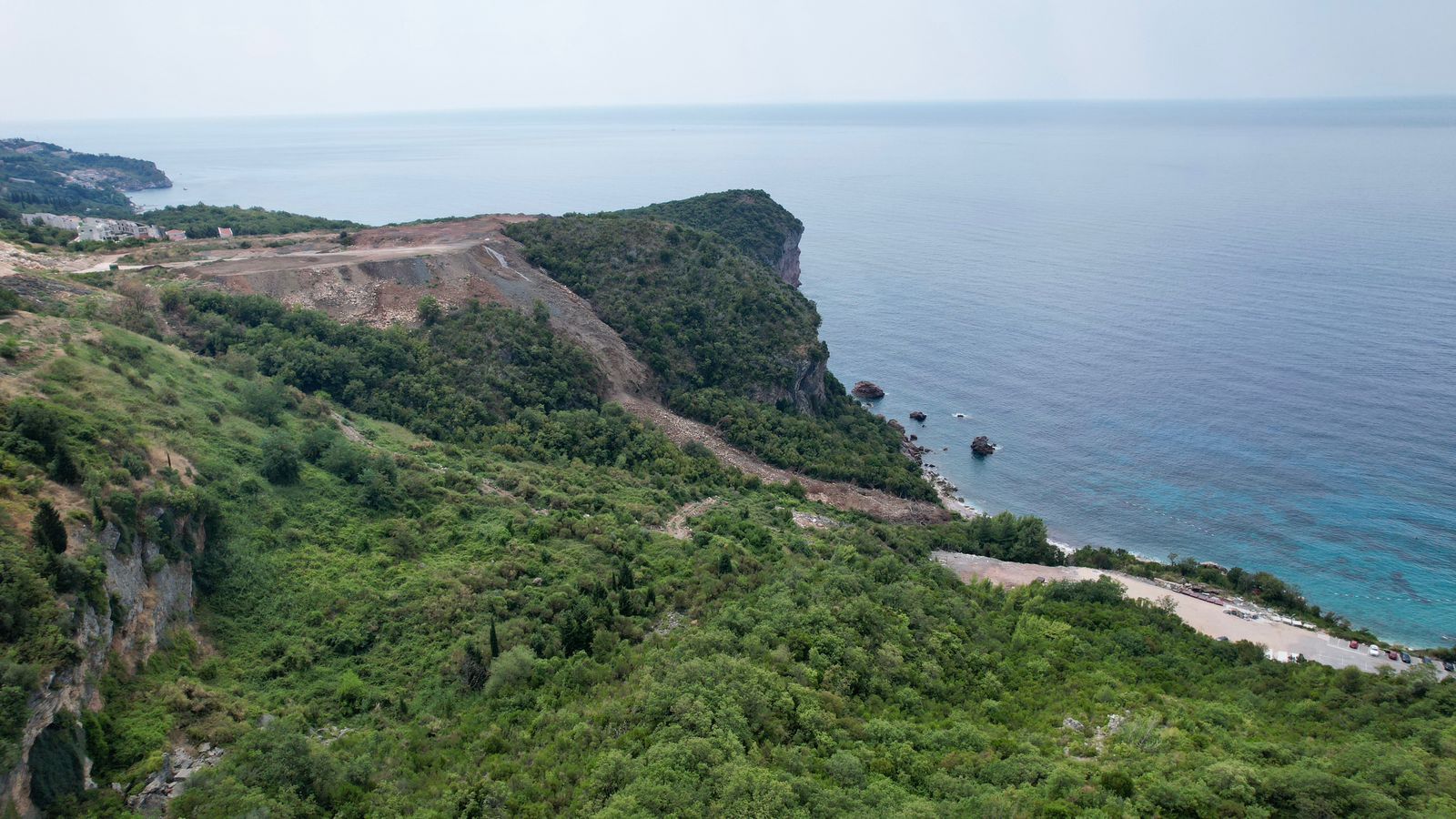 Prodaja građevinskog zemljista 2.682 m² za izgradnju 5 luksuznih vila sa pogledom na more – Blizikuće, Budva - Amfora Real Estate