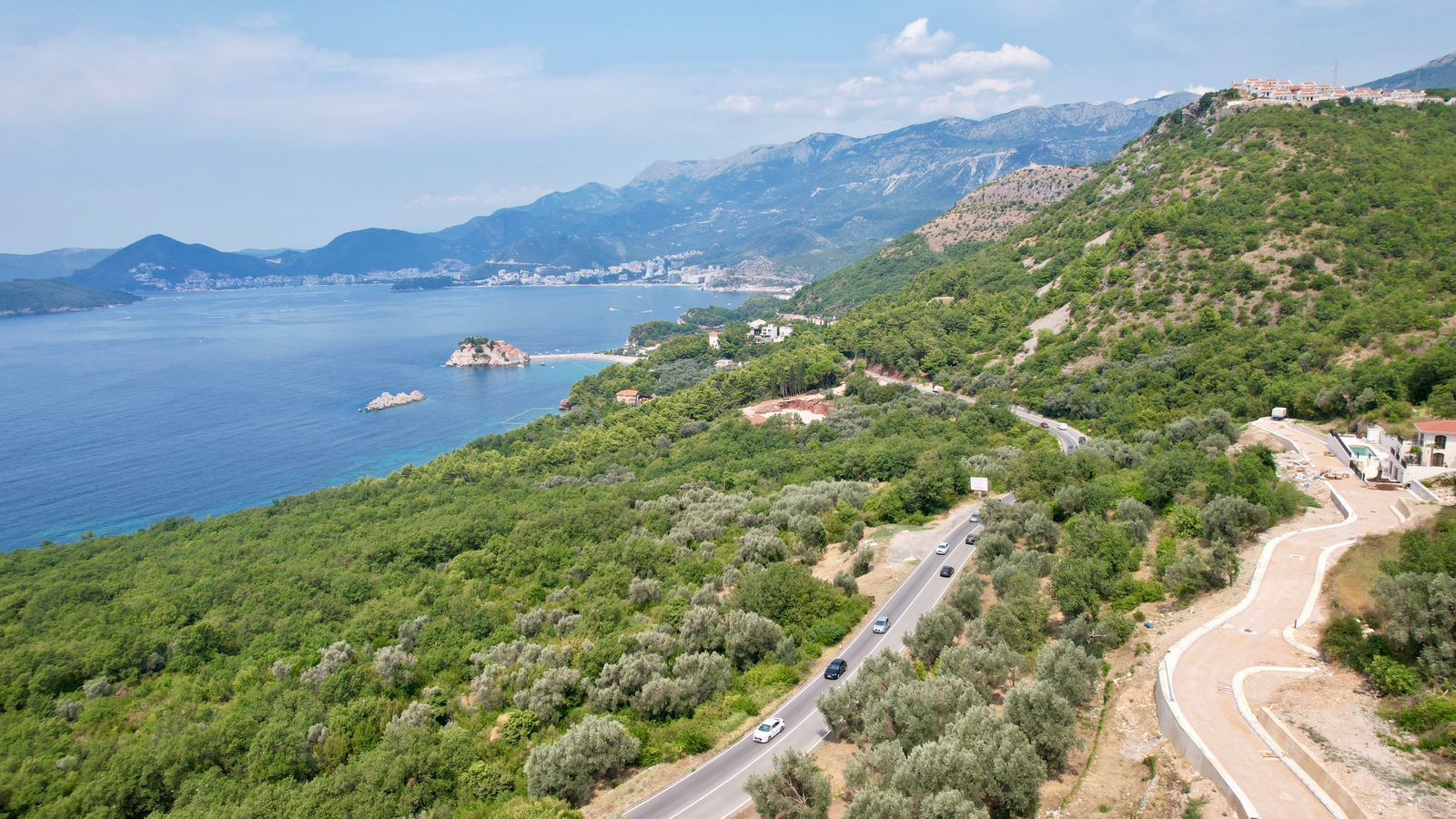 Prodaja građevinskog zemljista 2.682 m² za izgradnju 5 luksuznih vila sa pogledom na more – Blizikuće, Budva - Amfora Real Estate