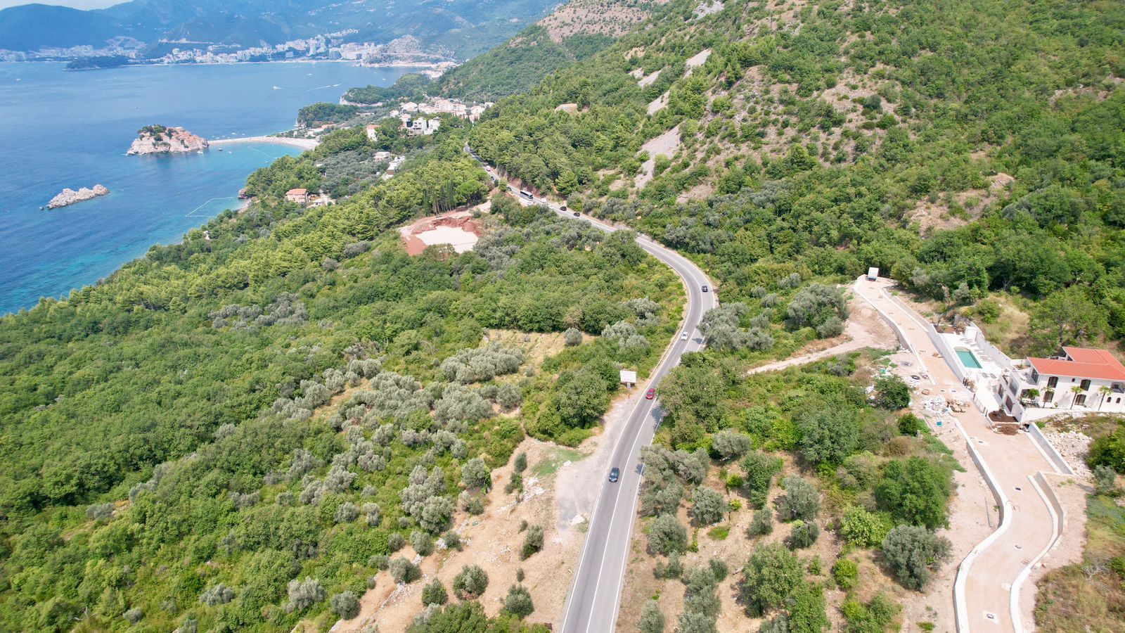 Prodaja građevinskog zemljista 2.682 m² za izgradnju 5 luksuznih vila sa pogledom na more – Blizikuće, Budva - Amfora Real Estate