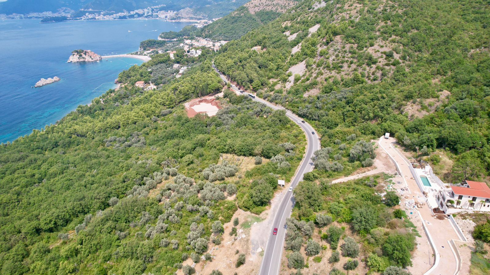 Prodaja građevinskog zemljista 2.682 m² za izgradnju 5 luksuznih vila sa pogledom na more – Blizikuće, Budva - Amfora Real Estate