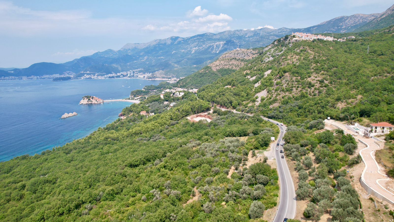 Prodaja građevinskog zemljista 2.682 m² za izgradnju 5 luksuznih vila sa pogledom na more – Blizikuće, Budva - Amfora Real Estate