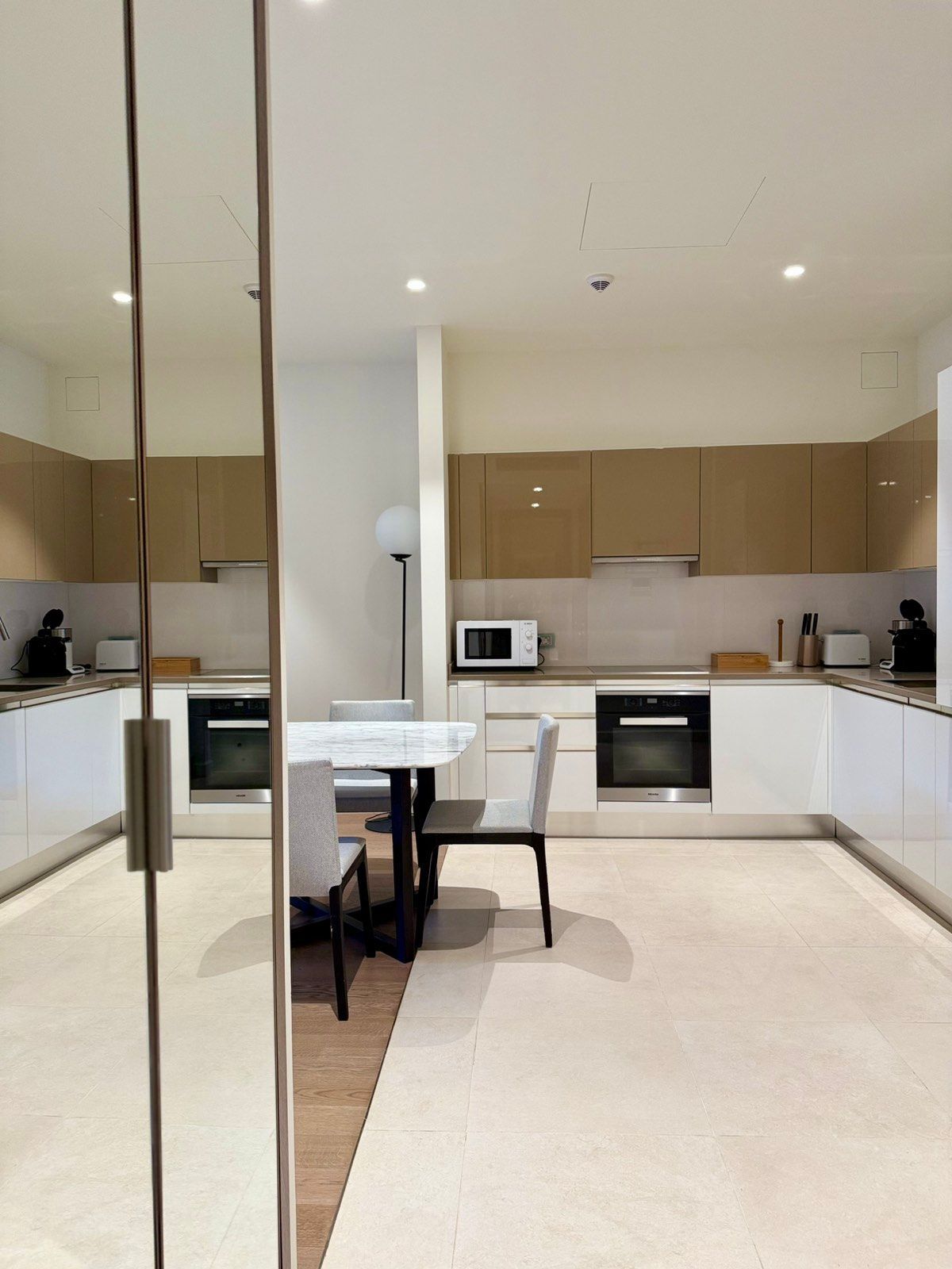 amforaproperty.com/Luksuzan jednosoban stan sa direktnim pristupom bazenu u Portonovi Village Residences, Herceg Novi