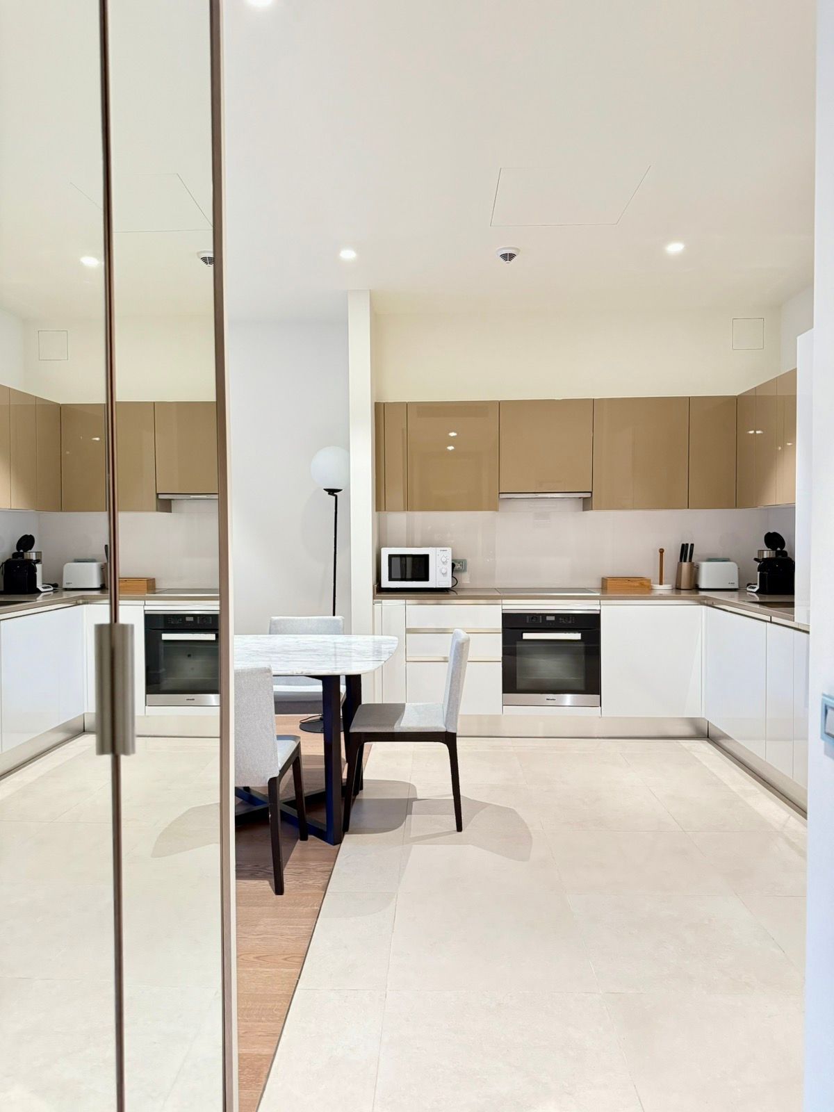 amforaproperty.com/Luksuzan jednosoban stan sa direktnim pristupom bazenu u Portonovi Village Residences, Herceg Novi