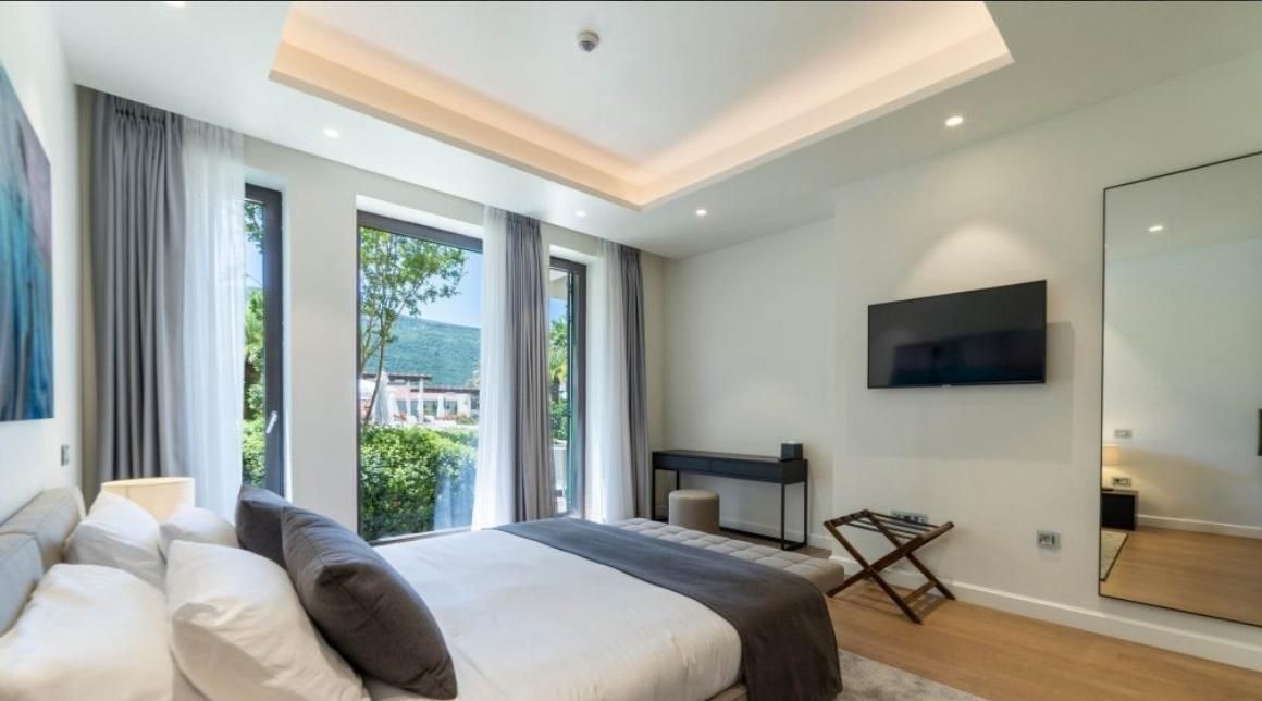 amforaproperty.com/Luksuzan jednosoban stan sa direktnim pristupom bazenu u Portonovi Village Residences, Herceg Novi