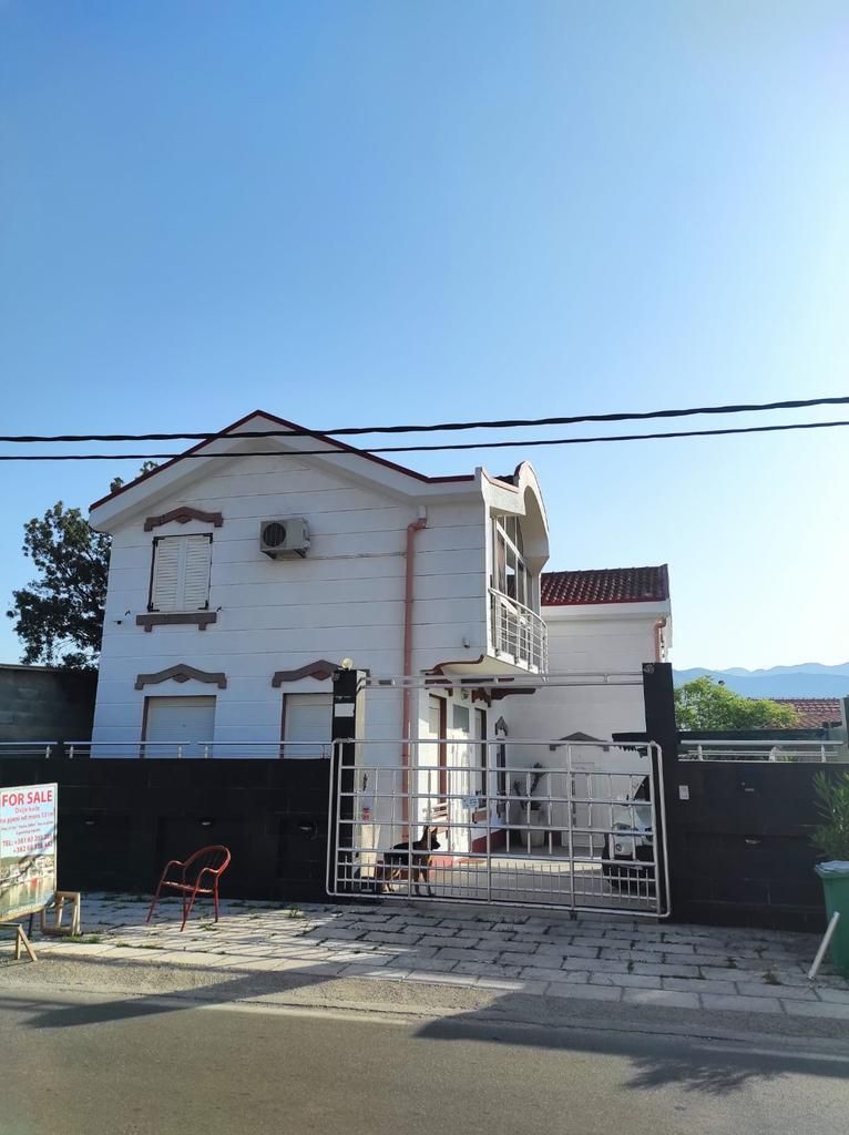 amforaproperty.com/Dve kuće na obali mora u Đuraševićima, Tivat – 387 m²