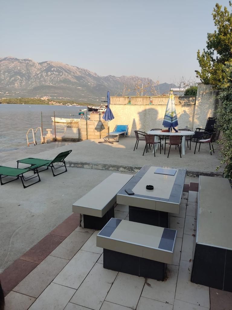 amforaproperty.com/Dve kuće na obali mora u Đuraševićima, Tivat – 387 m²