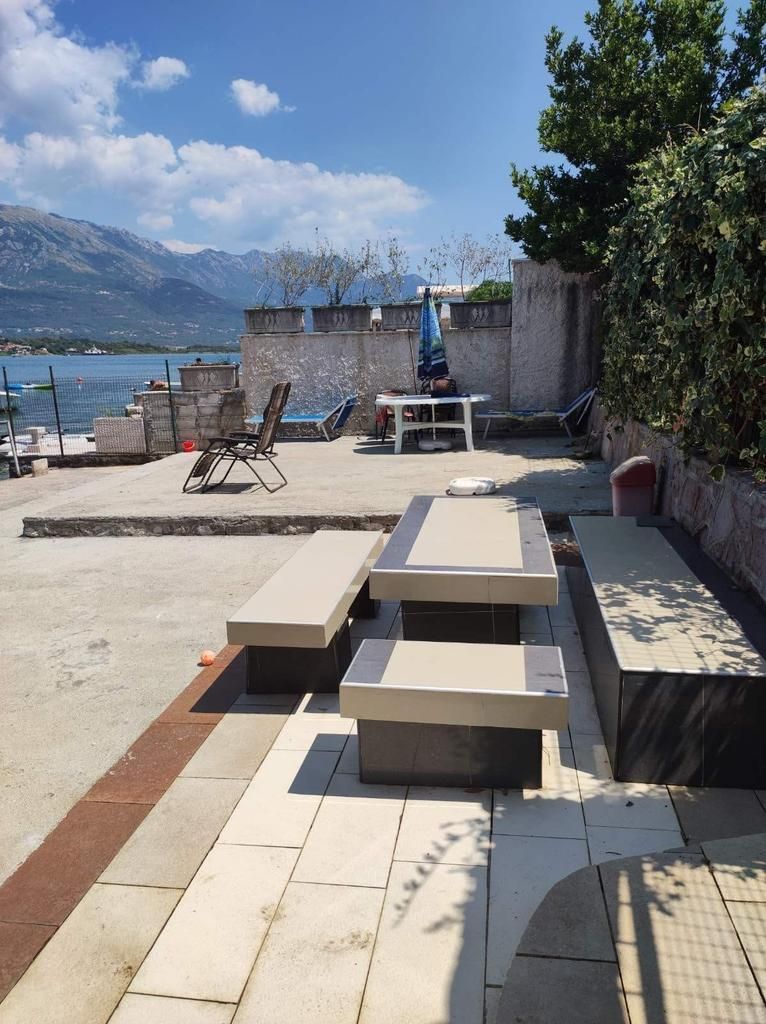 amforaproperty.com/Dve kuće na obali mora u Đuraševićima, Tivat – 387 m²