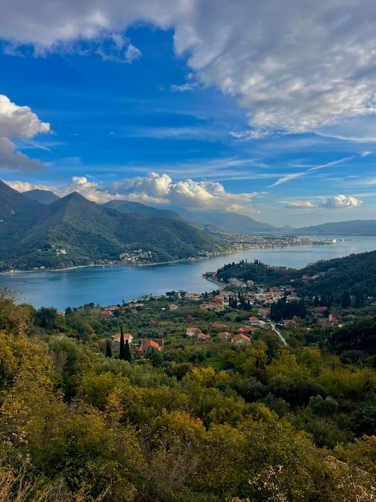 amforaproperty.com/Urbanizovano zemljište sa pogledom na more, 558m², Kamenari, Herceg Novi