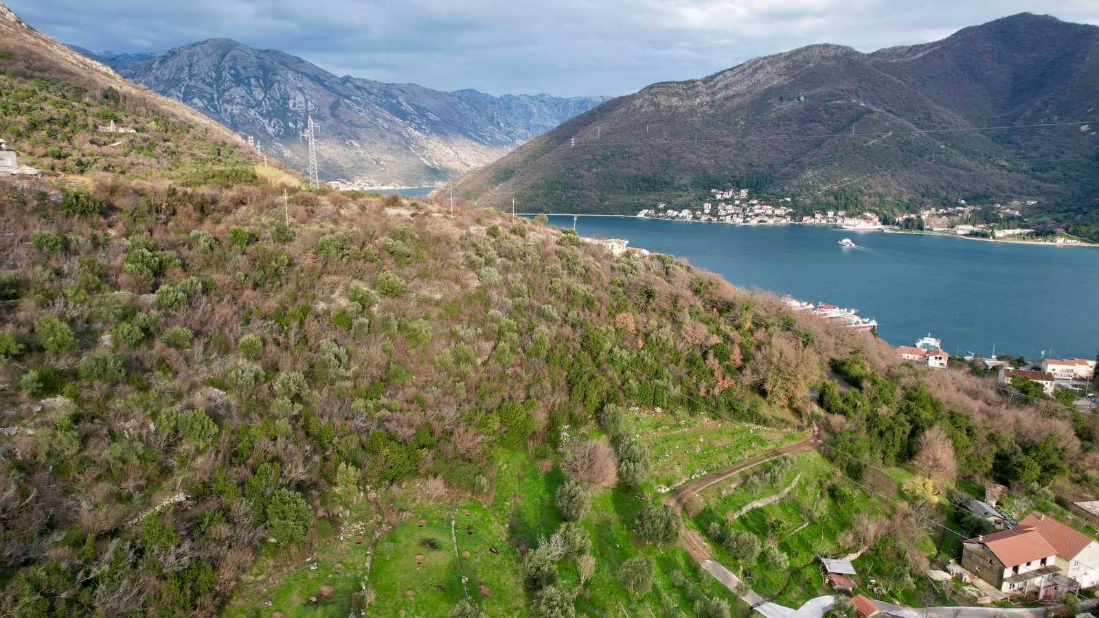 amforaproperty.com/Zemljište sa pogledom na more, 750m², Kamenari, Herceg Novi