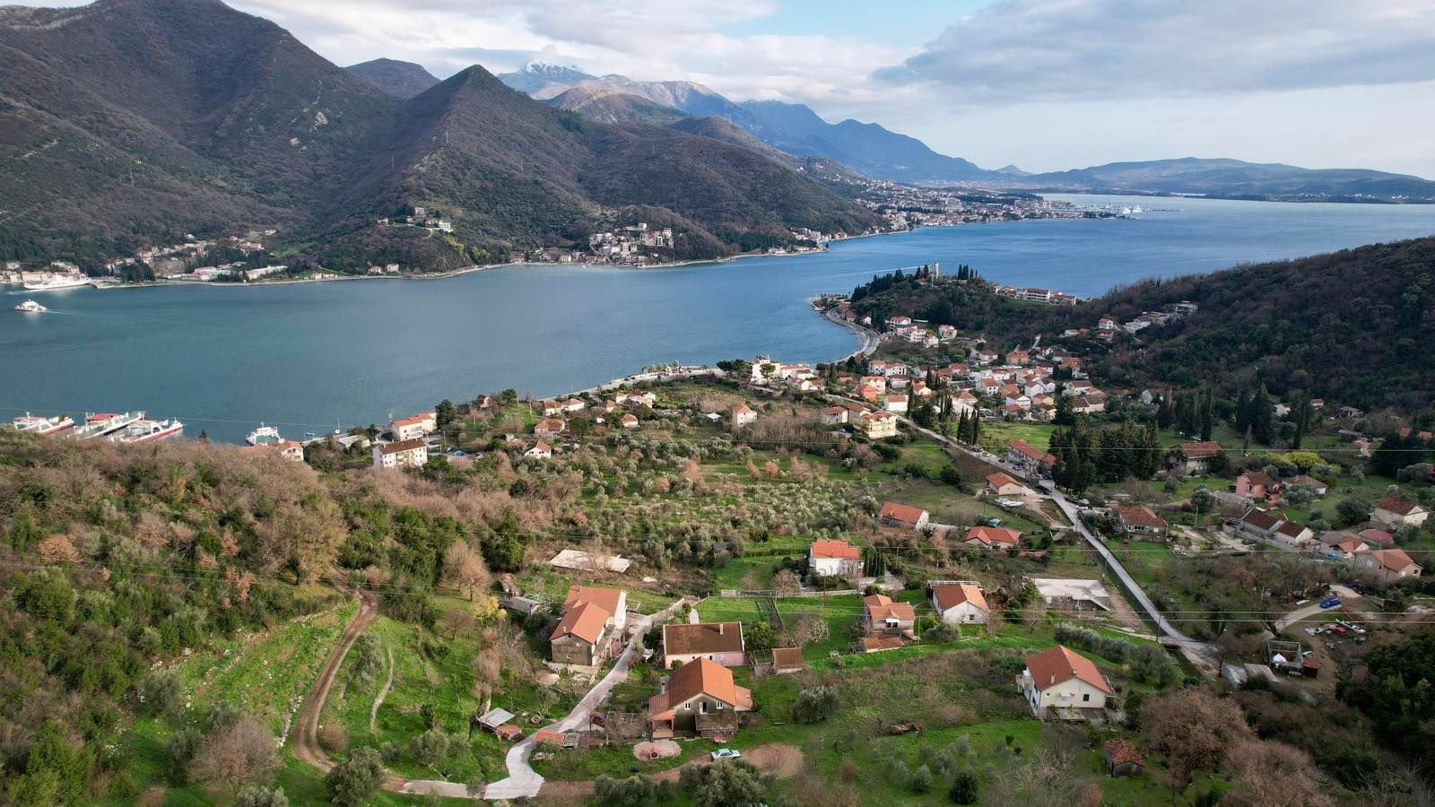 amforaproperty.com/Zemljište sa pogledom na more, 750m², Kamenari, Herceg Novi